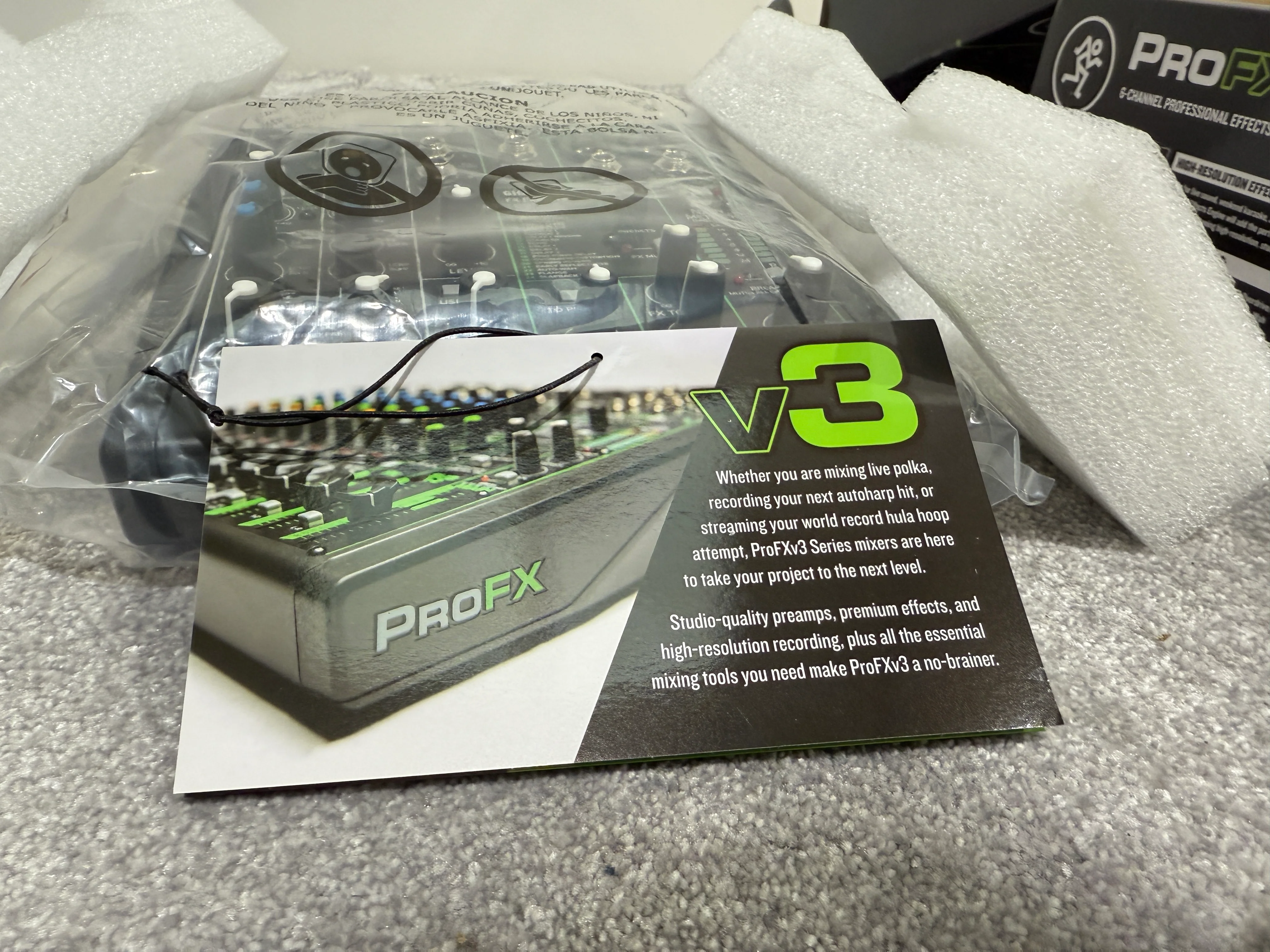 Mackie ProFX6v3 6-Channel Professional Effects Mixer with USB - Image 8