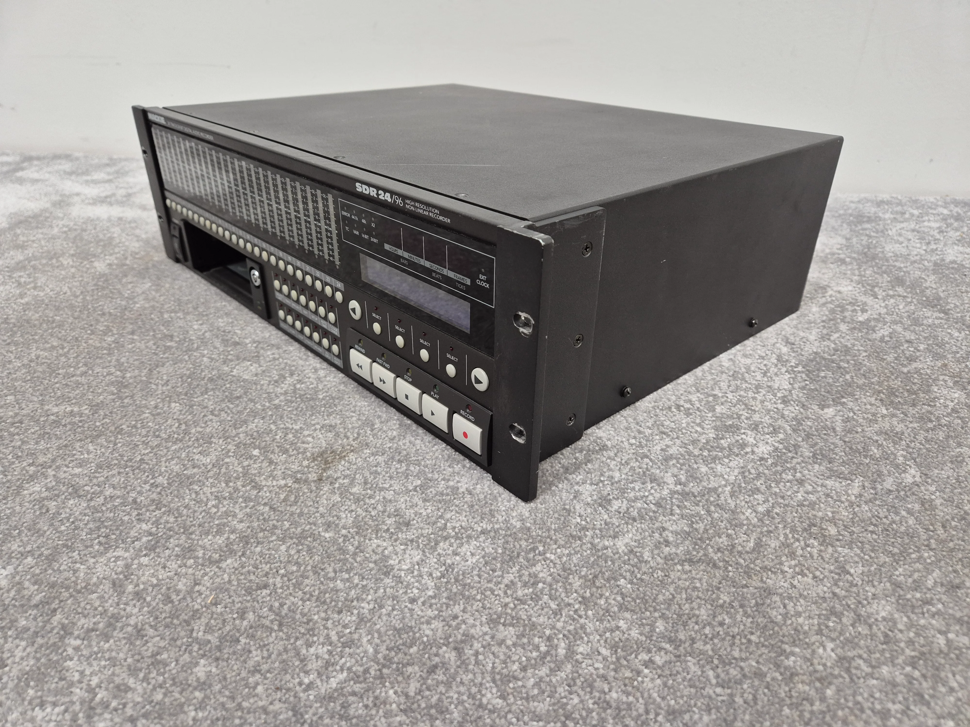Mackie SDR24/96 - Hard Drive Recorder w/ Removable Media Case (Faulty Capacitor) - Image 12