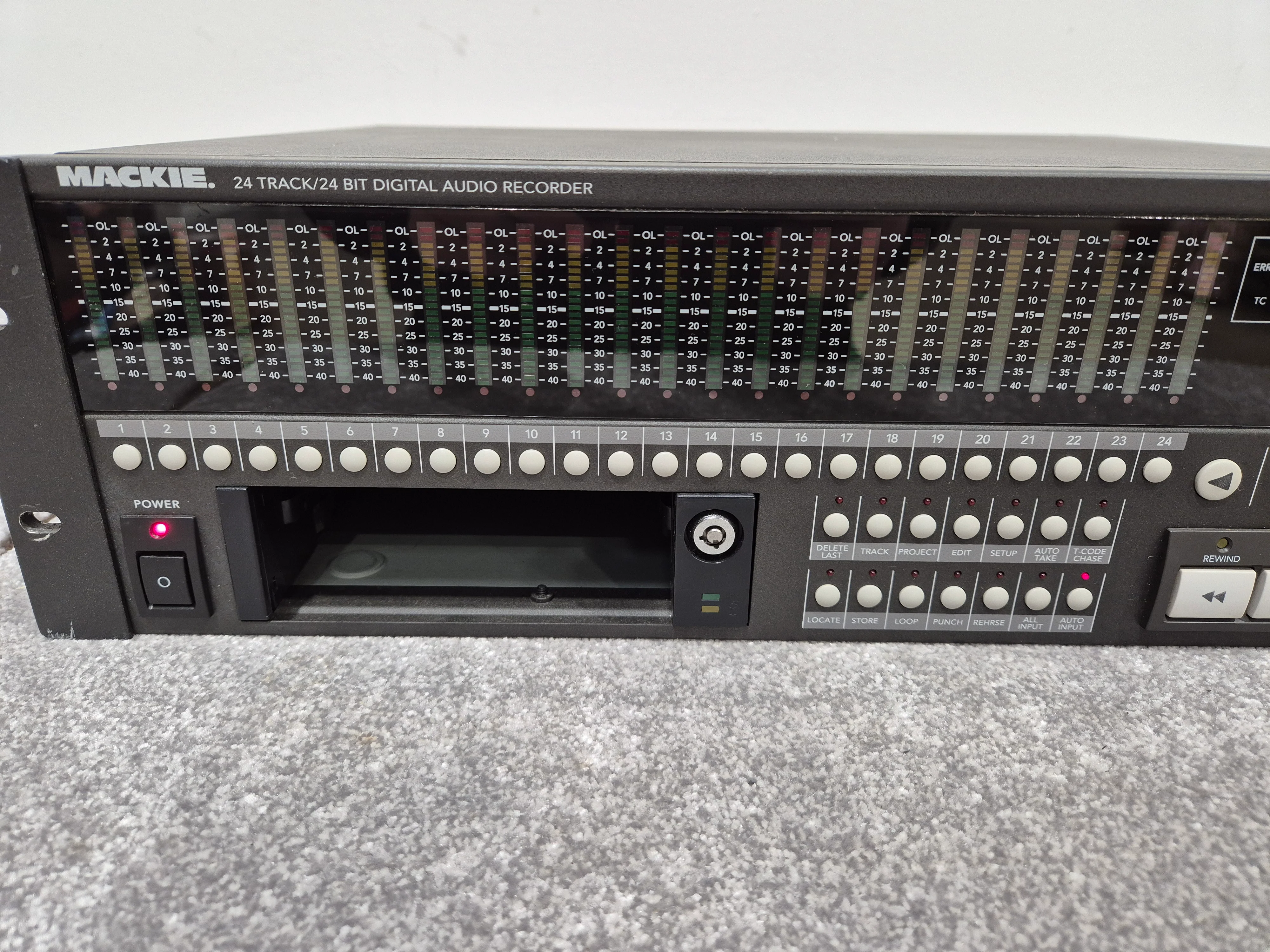 Mackie SDR24/96 - Hard Drive Recorder w/ Removable Hard Drive - Image 3