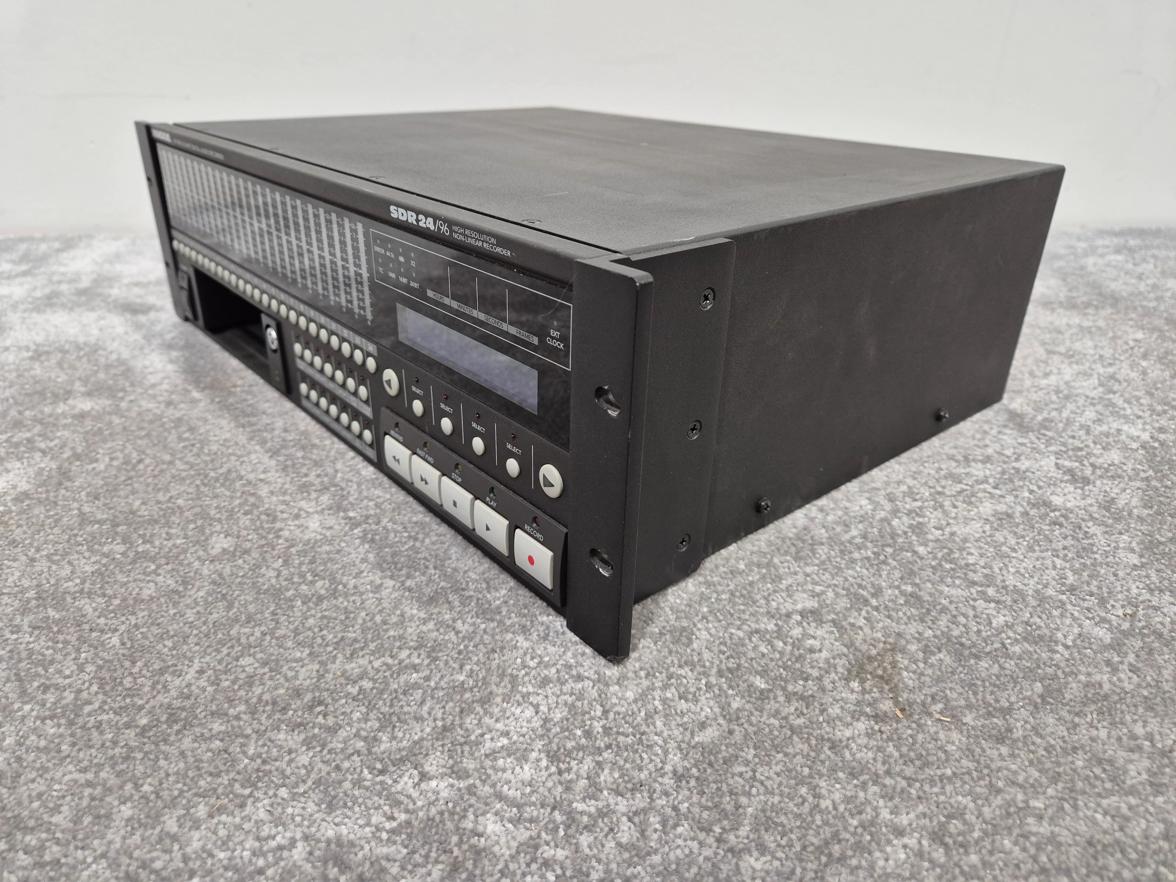 Mackie SDR24/96 - Hard Drive Recorder w/ Removable Hard Drive - Image 7