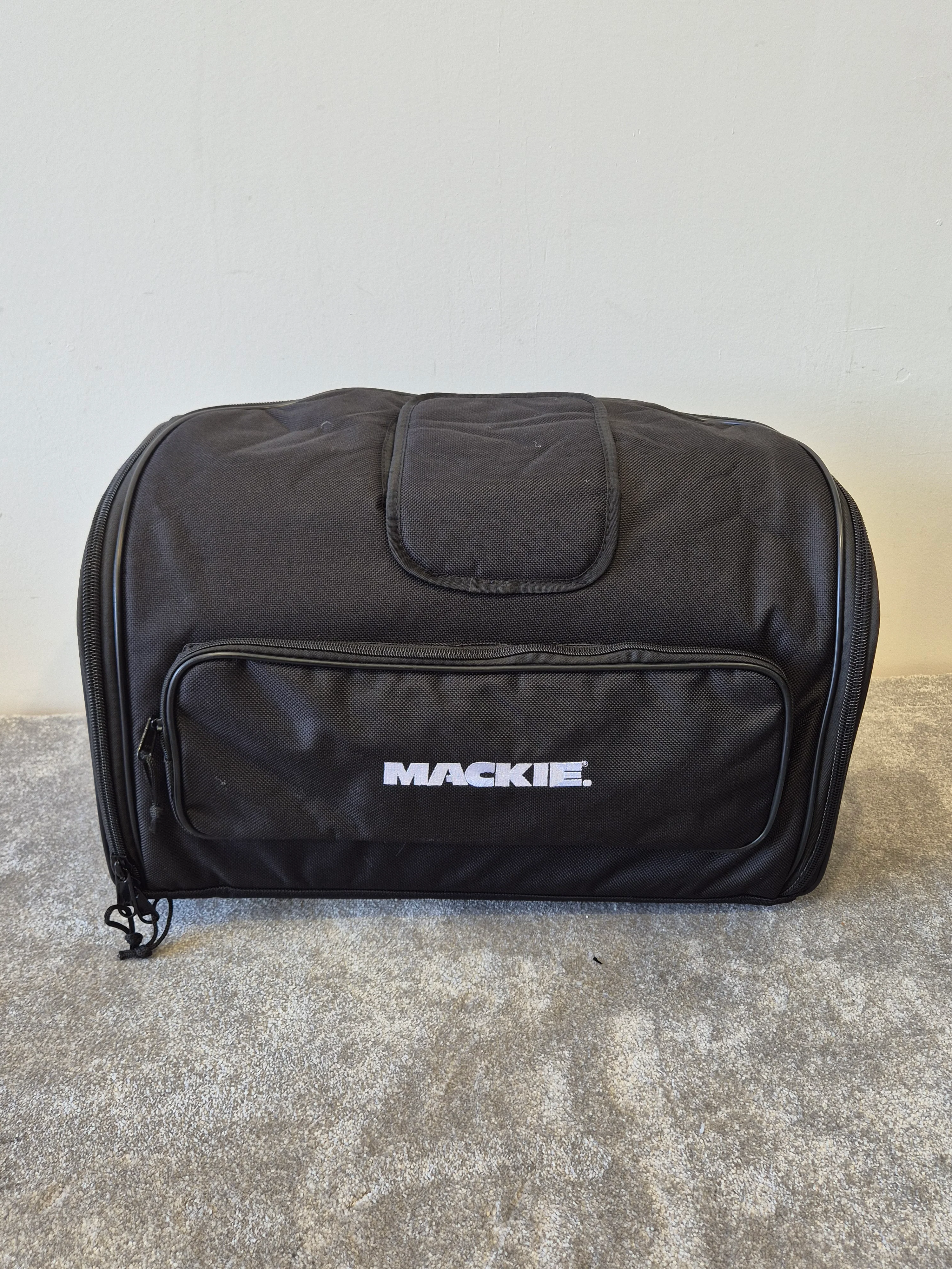 Mackie SRM350 - Active PA Speaker w/ Mackie Soft Bag - Very Good - Image 13