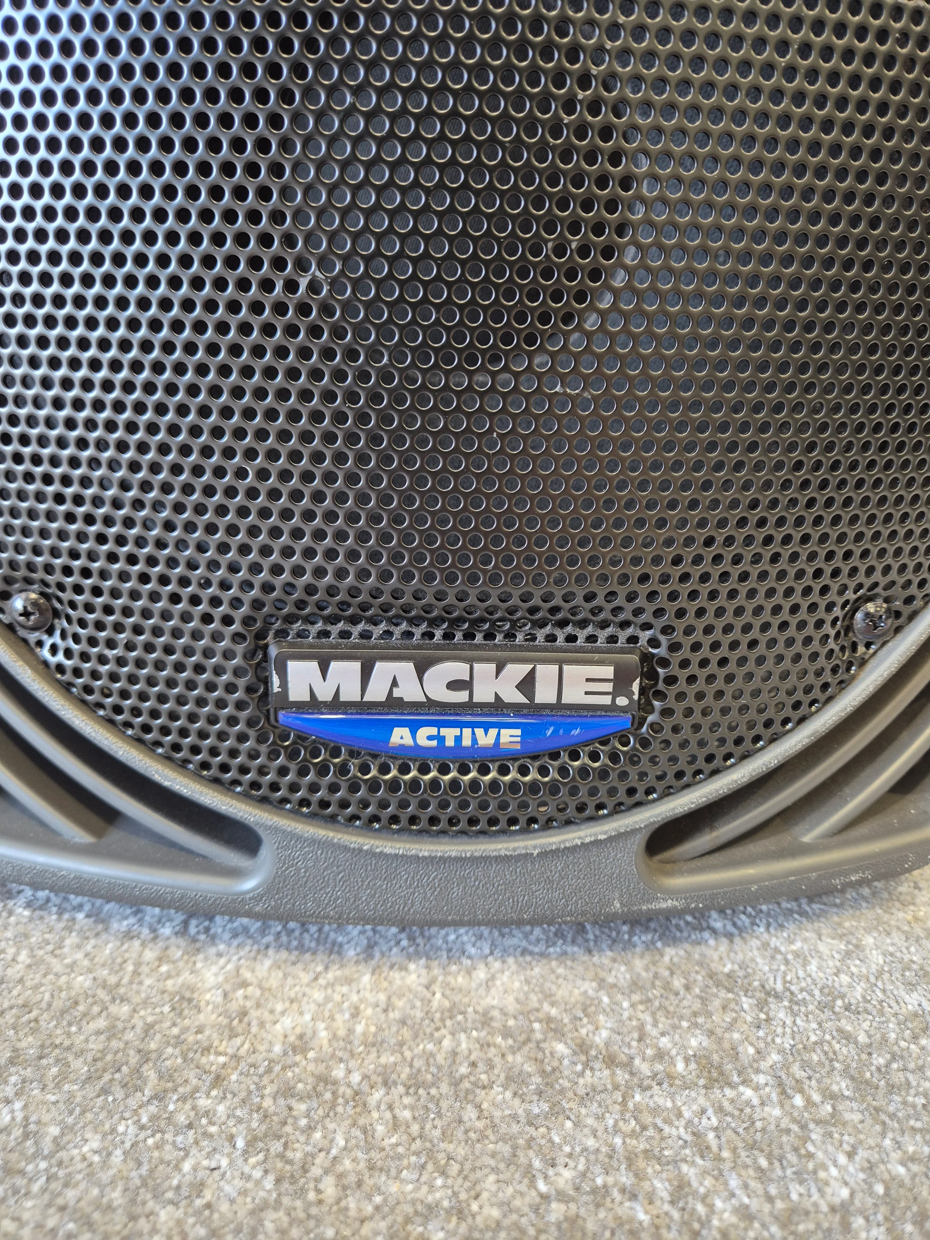 Mackie SRM350 - Active PA Speaker w/ Mackie Soft Bag - Very Good - Image 2