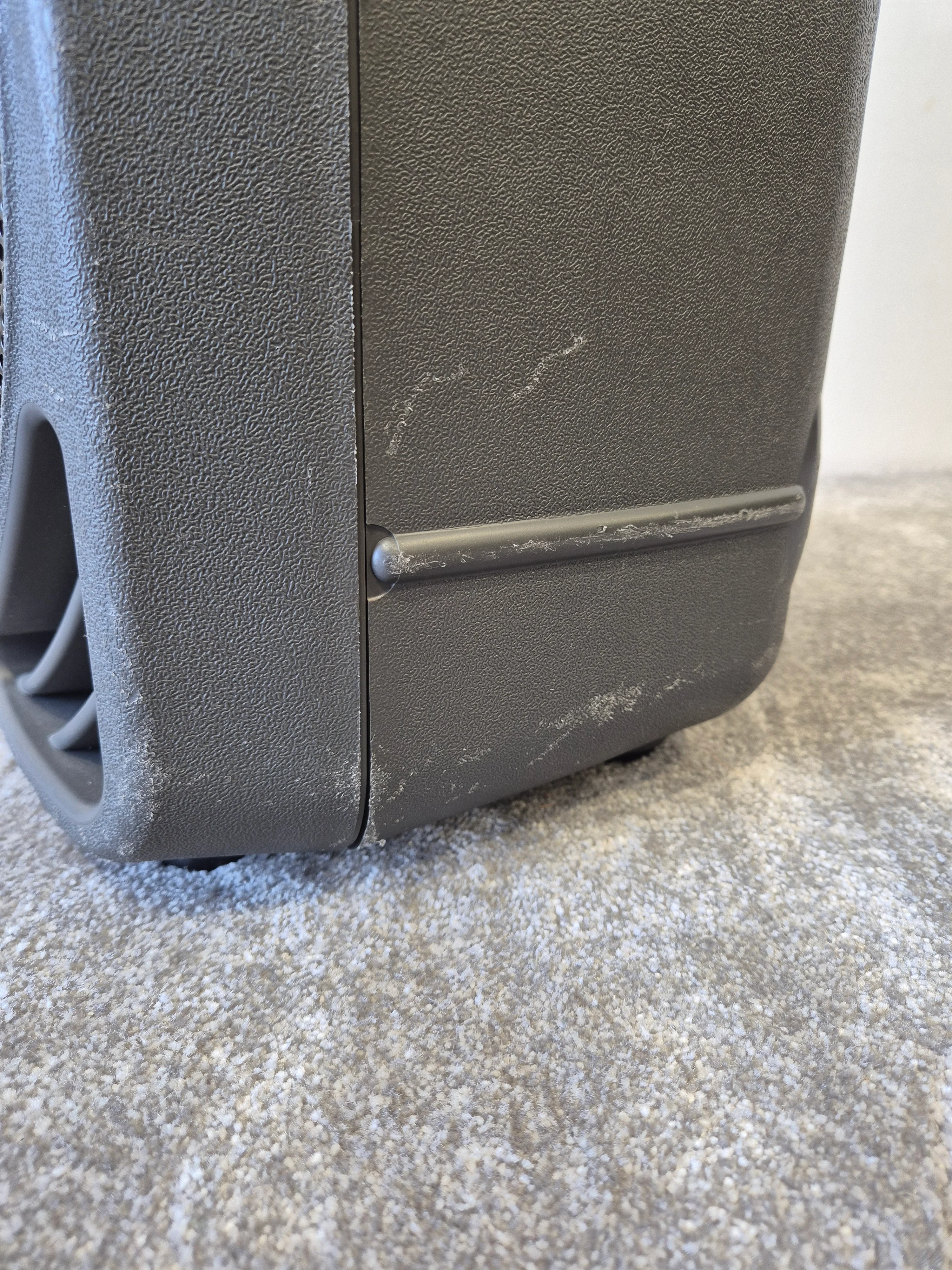 Mackie SRM350 - Active PA Speaker w/ Mackie Soft Bag - Very Good - Image 4