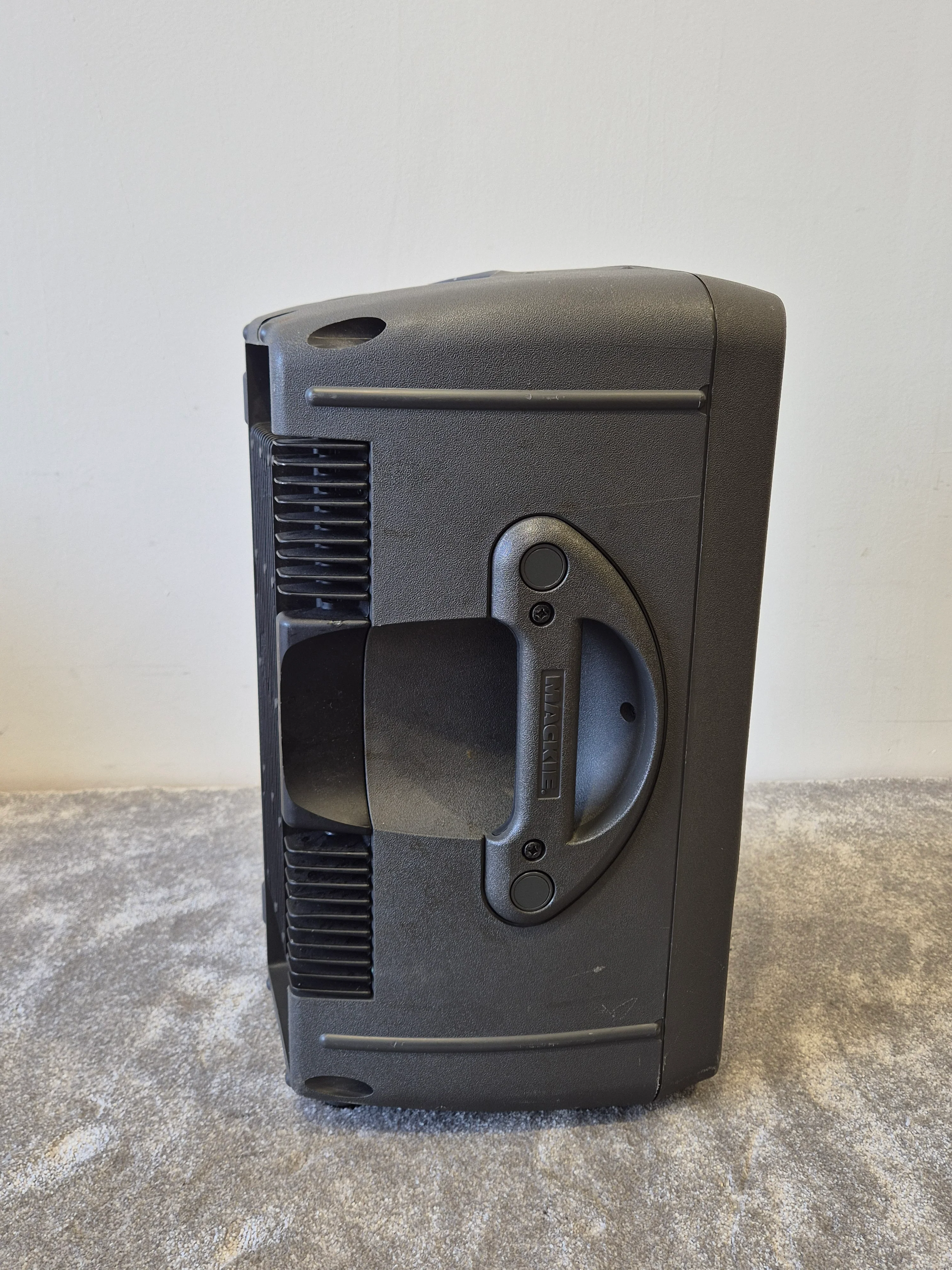 Mackie SRM350 - Active PA Speaker w/ Mackie Soft Bag - Very Good - Image 9