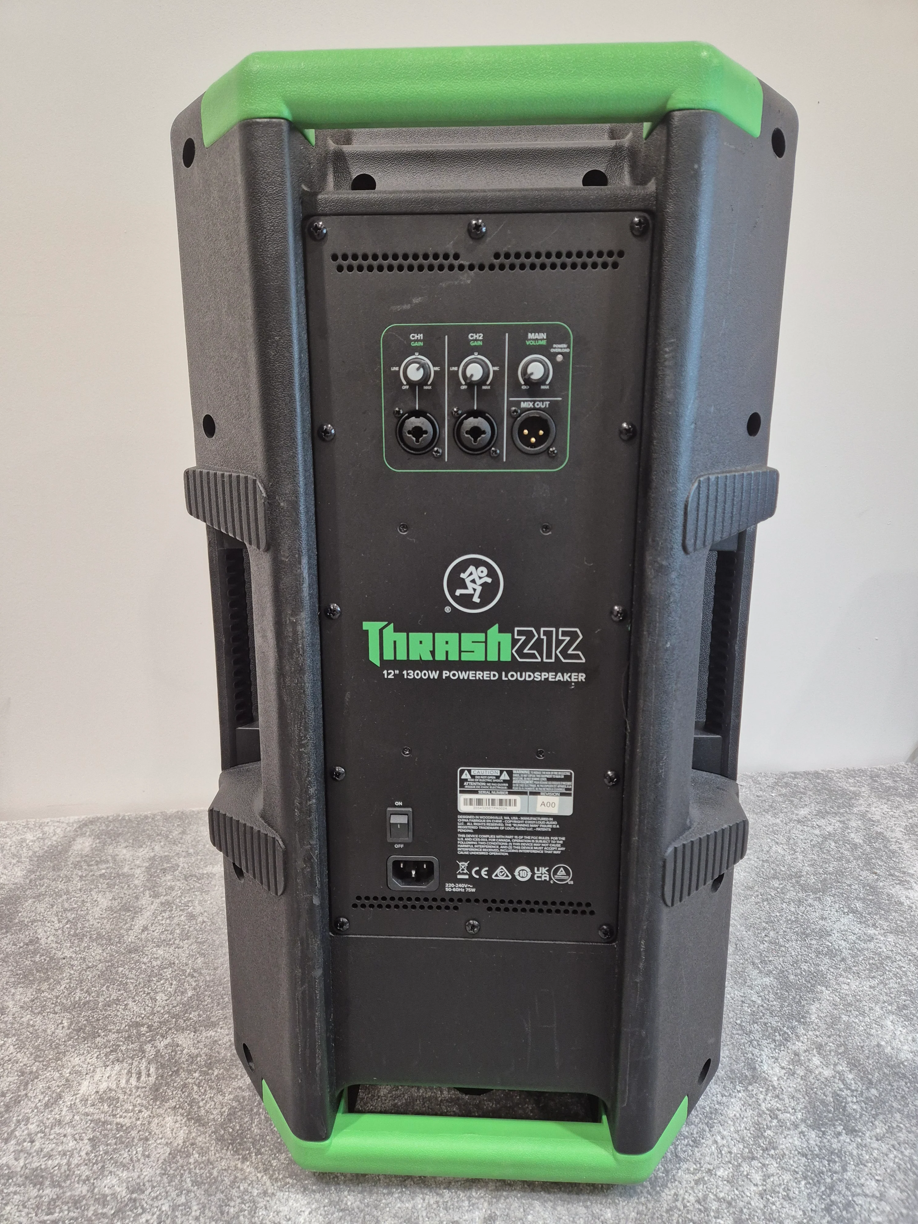 Mackie Thrash 212 - 1300 watts Active PA Speaker - Image 3
