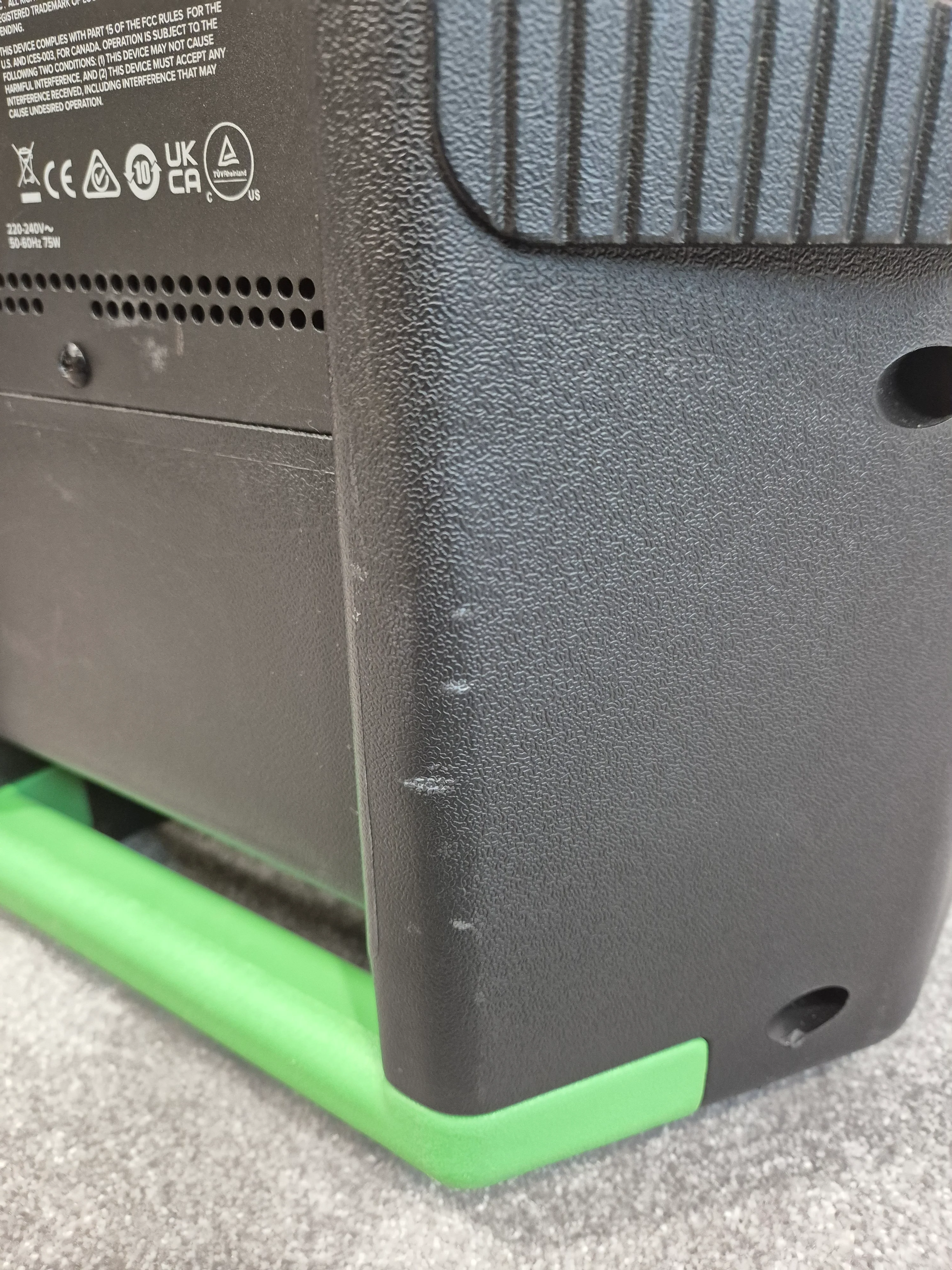 Mackie Thrash 212 - 1300 watts Active PA Speaker (Very Good Condition) - Image 11