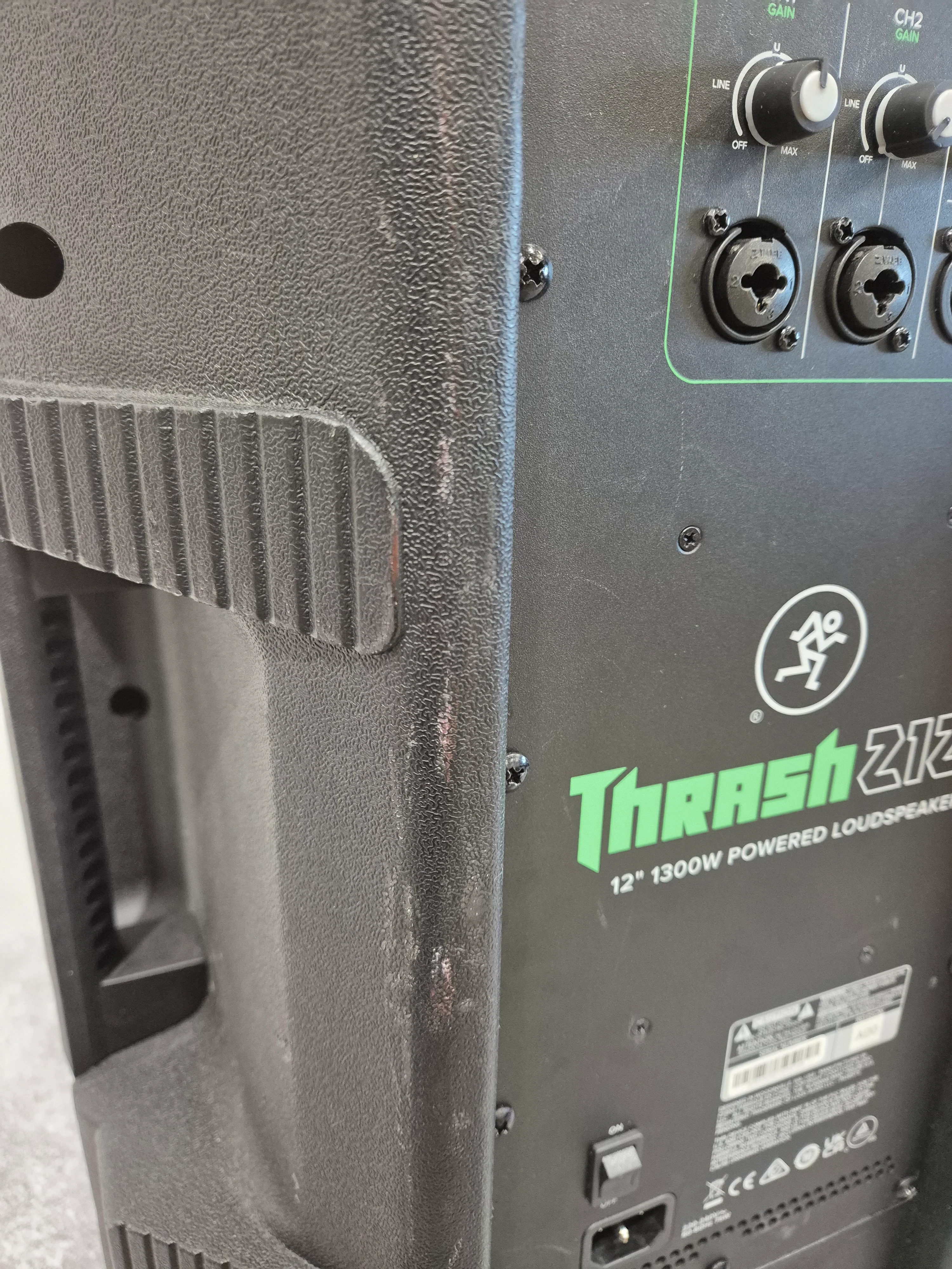 Mackie Thrash 212 - 1300 watts Active PA Speaker (Very Good Condition) - Image 7