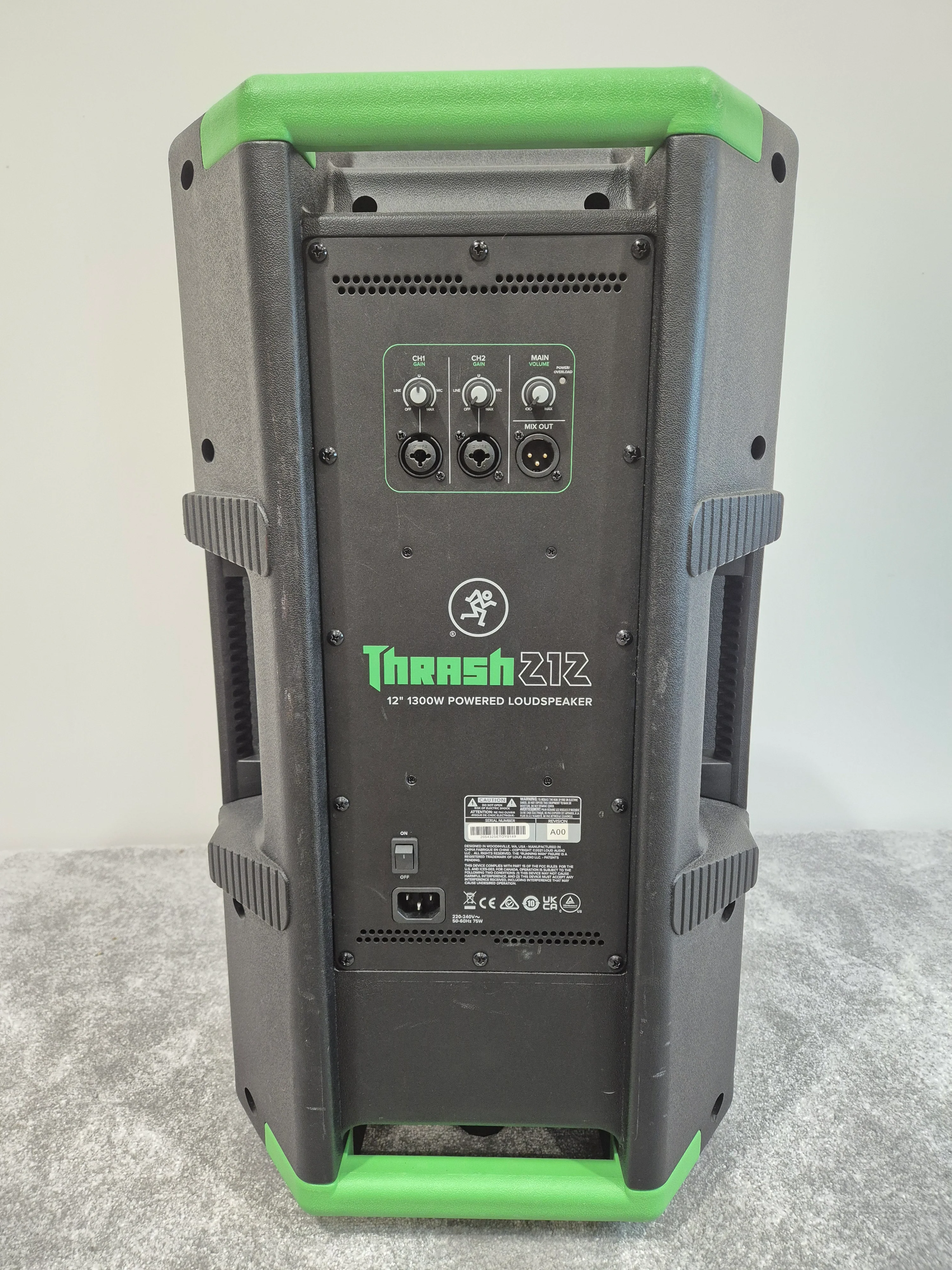 Mackie Thrash 212 - 1300 watts Active PA Speaker (Very Good Condition) - Image 8
