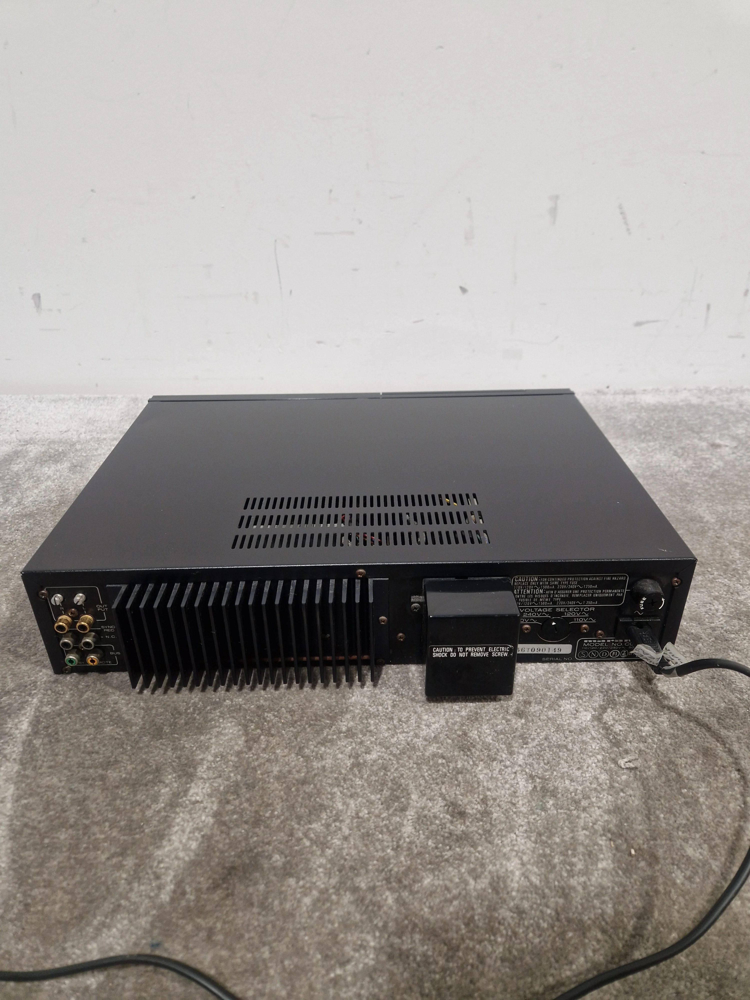 Marantz CD-84 - Compact Disc Player - Black - Good - Image 10