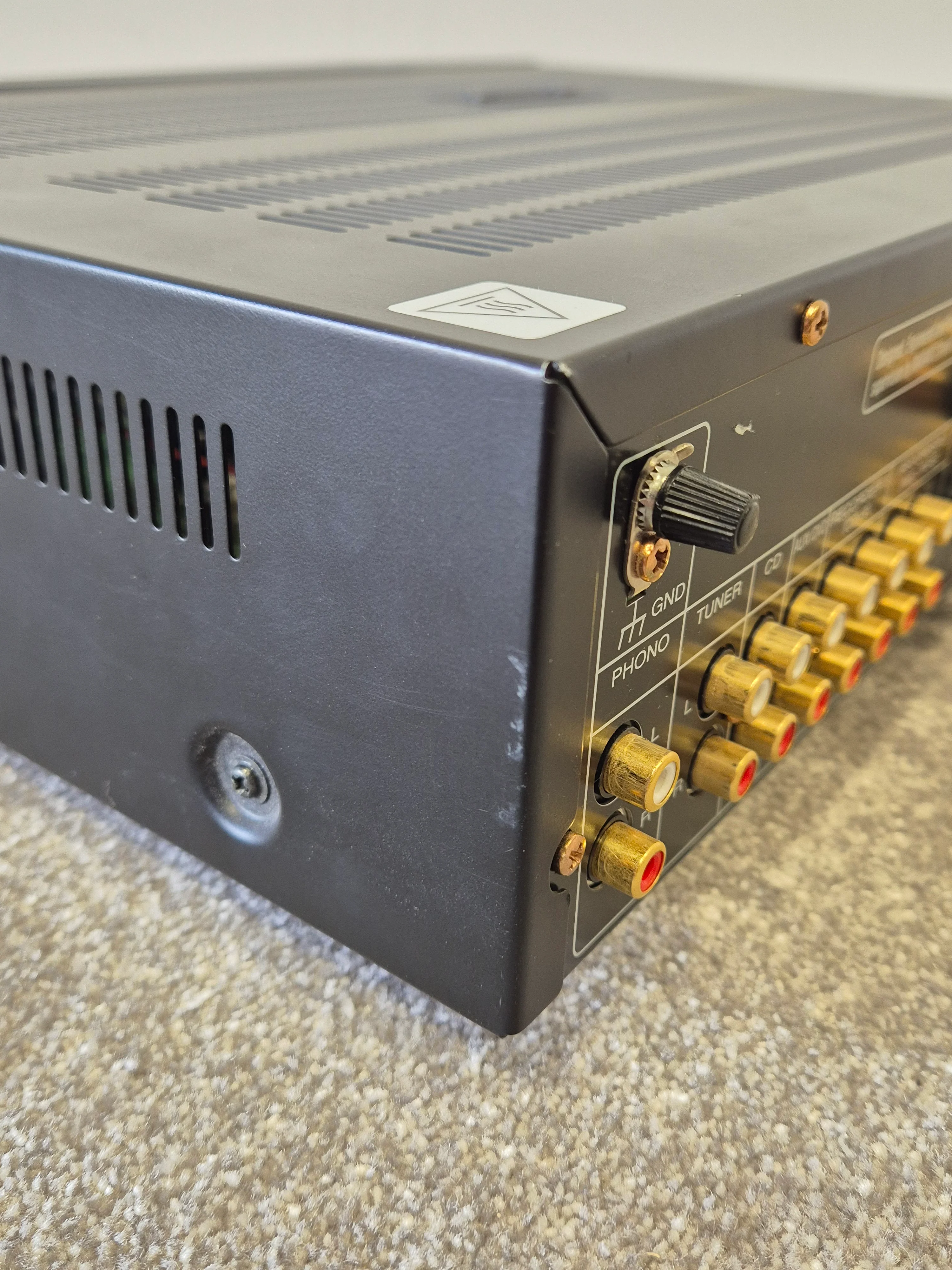 Marantz PM6004 - Stereo Integrated Amplifier - Image 13