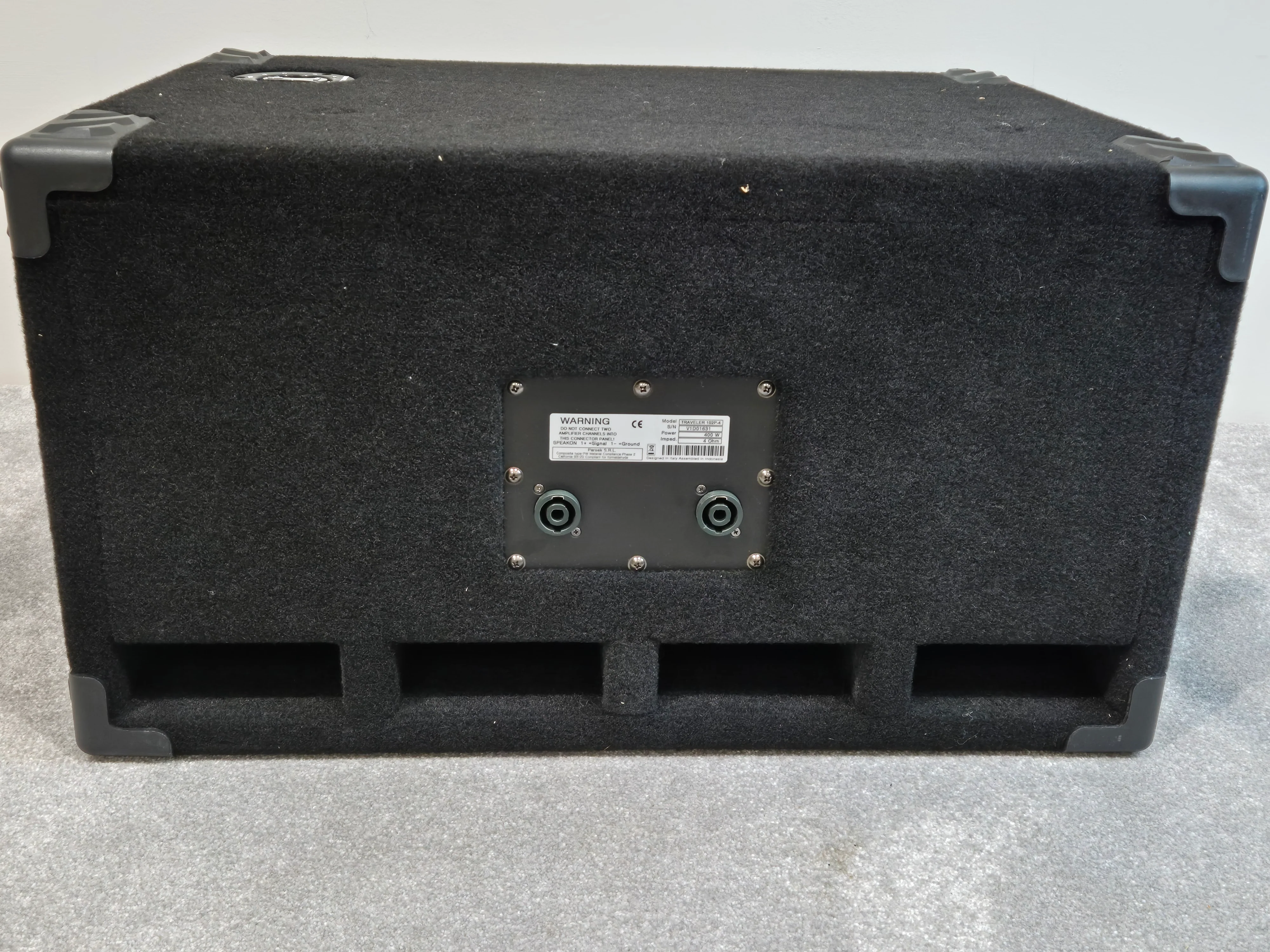 MarkBass Traveler 102 - 400W RMS Bass Speaker Cabinet - Image 8
