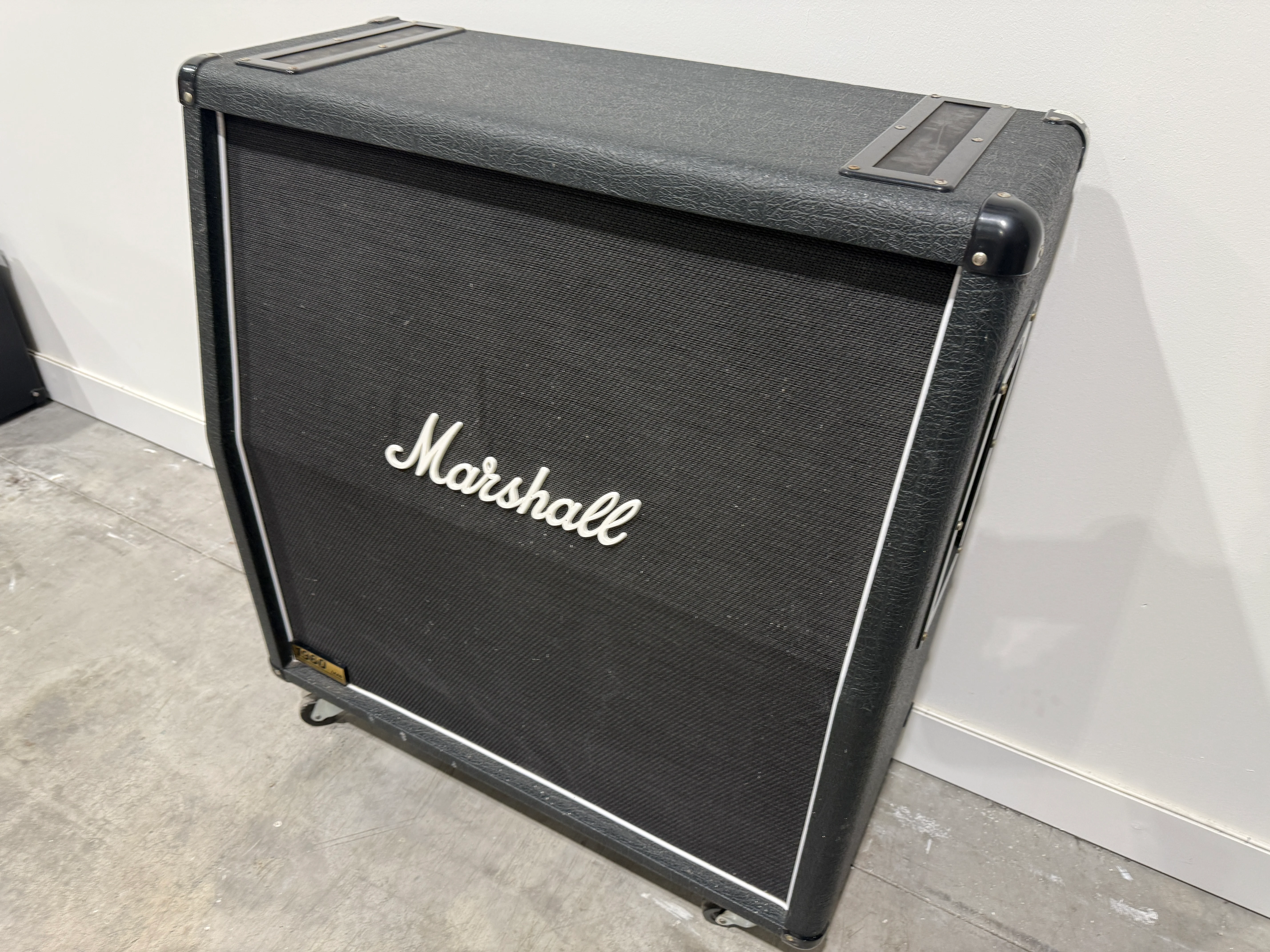 Marshall 1960 A - Lead - 4x12 Angled Guitar Cab - Image 3
