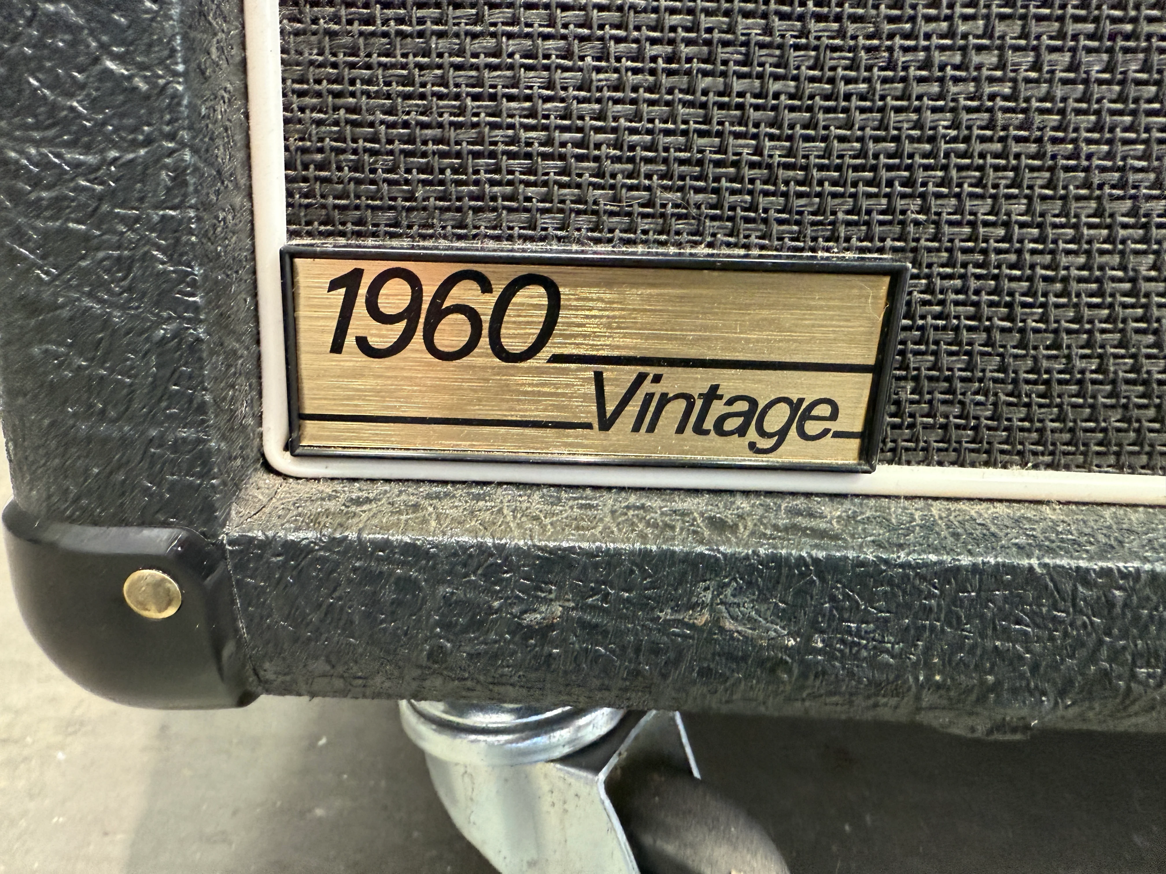 Marshall 1960BV Vintage 4x12 Guitar Cabinet - Excellent w/ Cover - Image 3