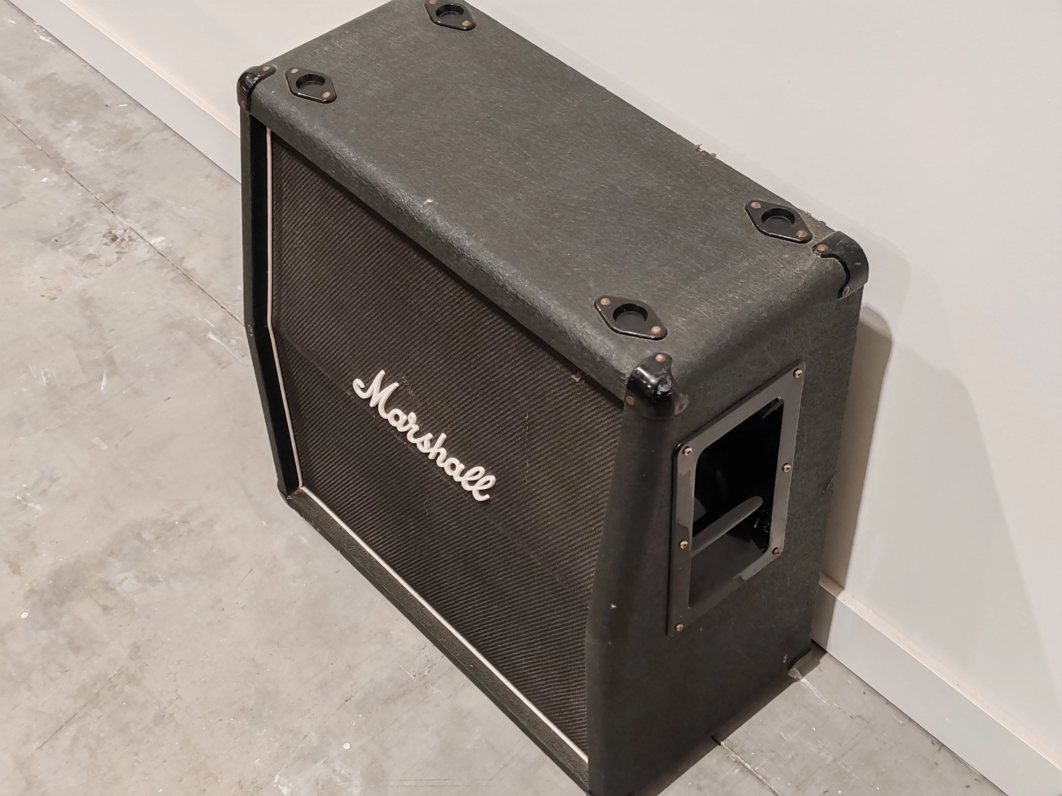 Marshall 1965A Lead 4x10" Vintage Slant Speaker Cabinet - Image 3
