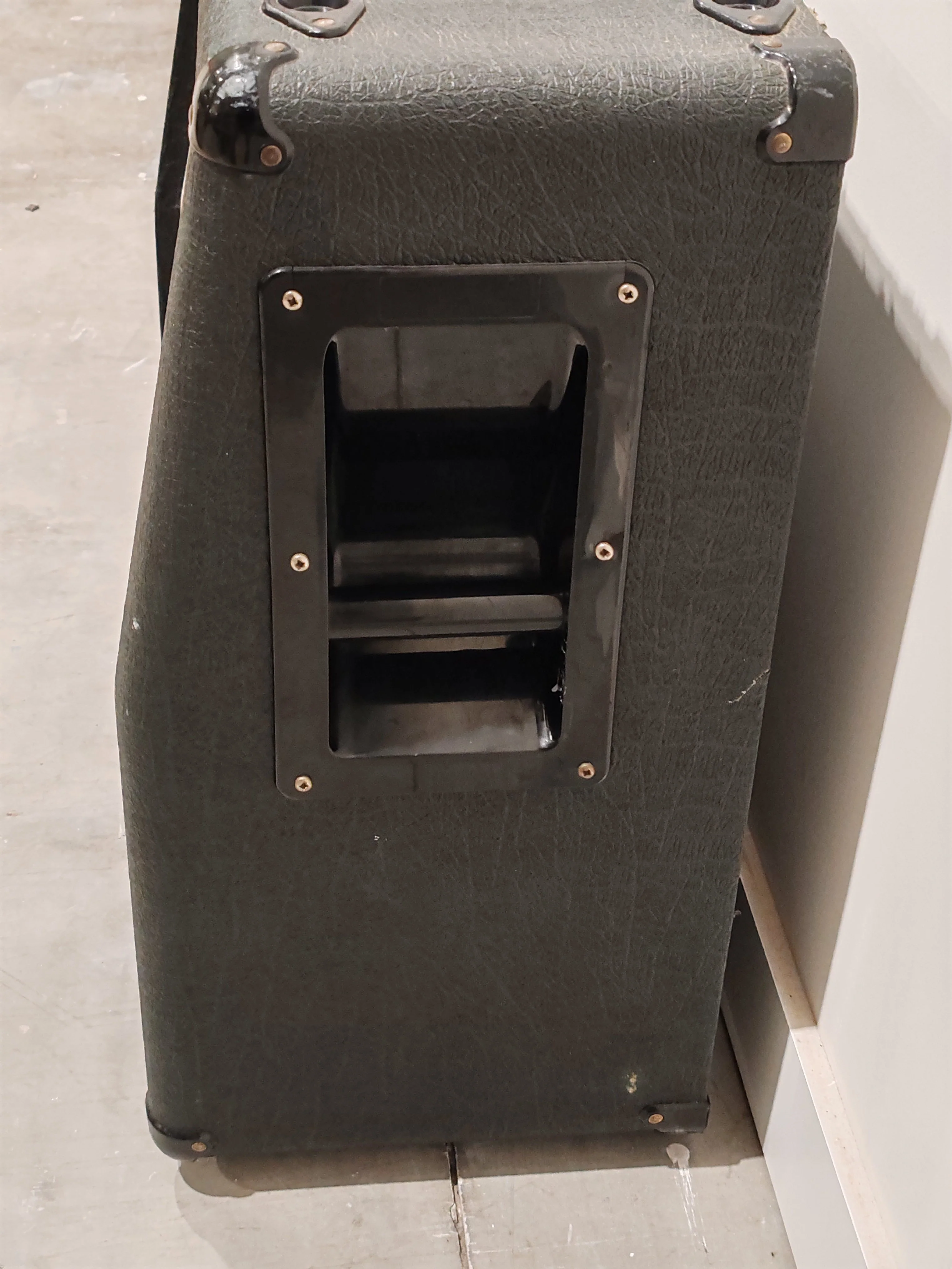 Marshall 1965A Lead 4x10" Vintage Slant Speaker Cabinet - Image 4