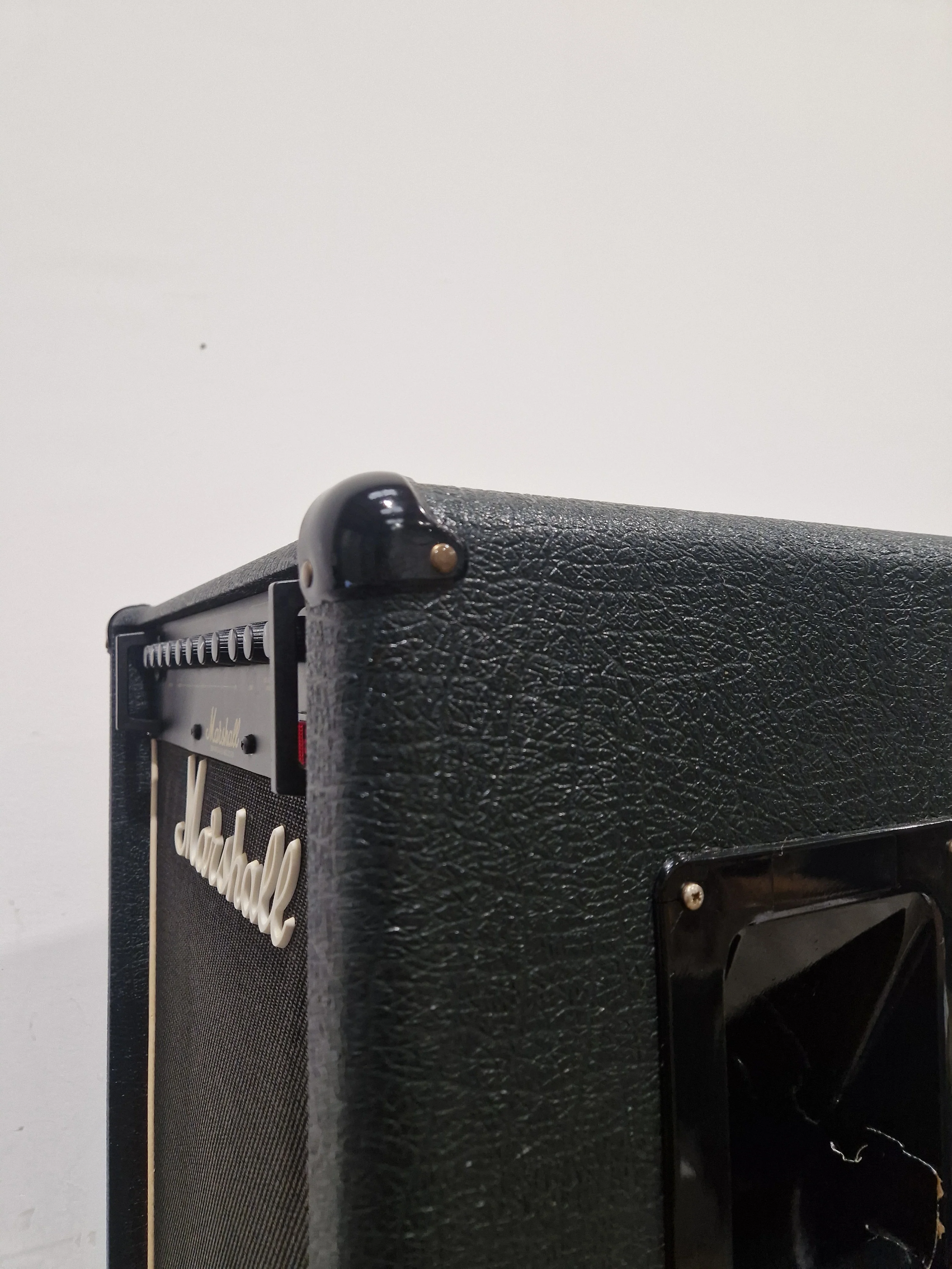 Marshall 5522 - Bass Combo Amplifier - Black - Good w/ Cables - Image 4