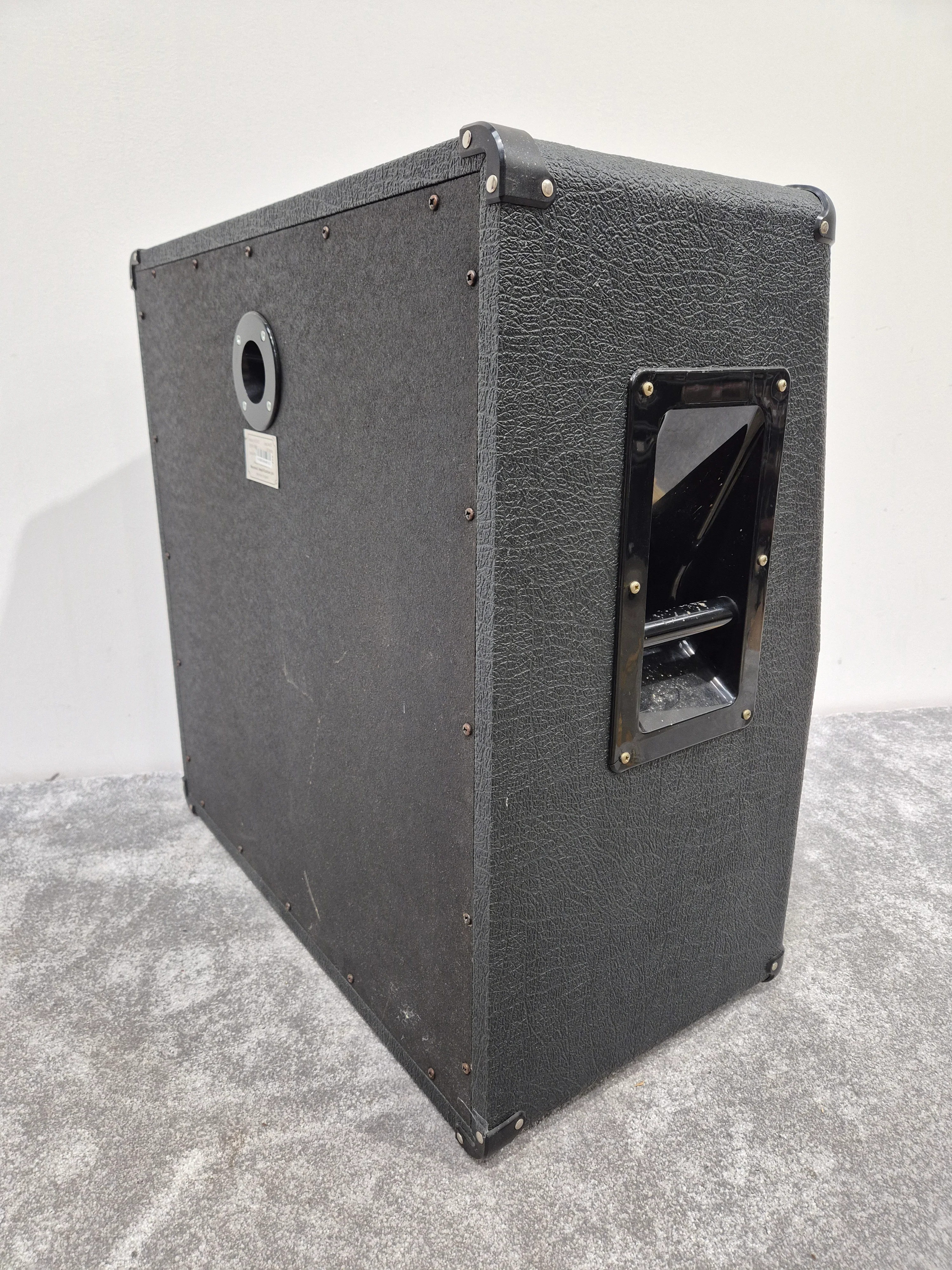 Marshall AVT412 - 200W 4x12 Angled Guitar Cabinet - Image 5