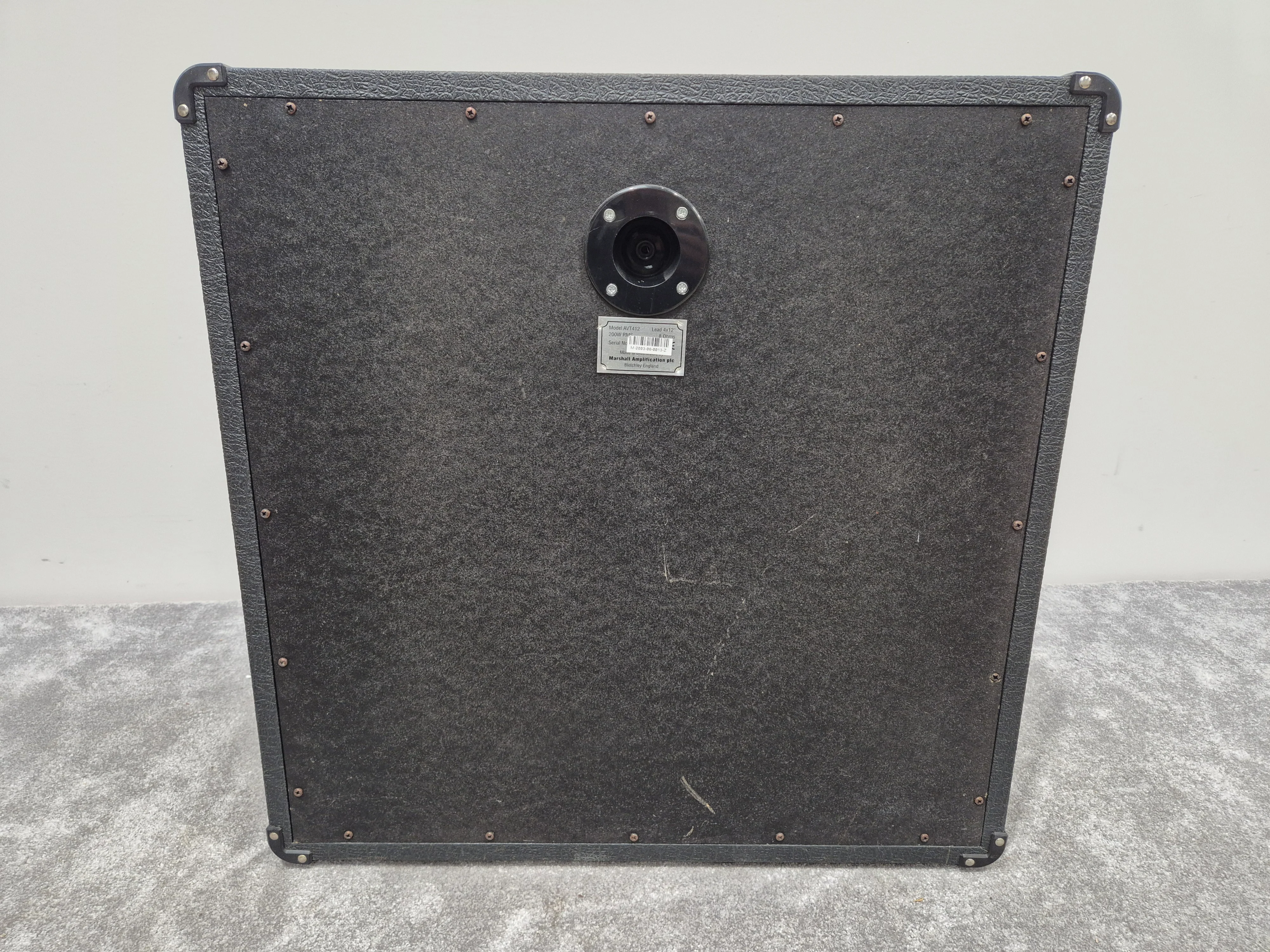 Marshall AVT412 - 200W 4x12 Angled Guitar Cabinet - Image 6