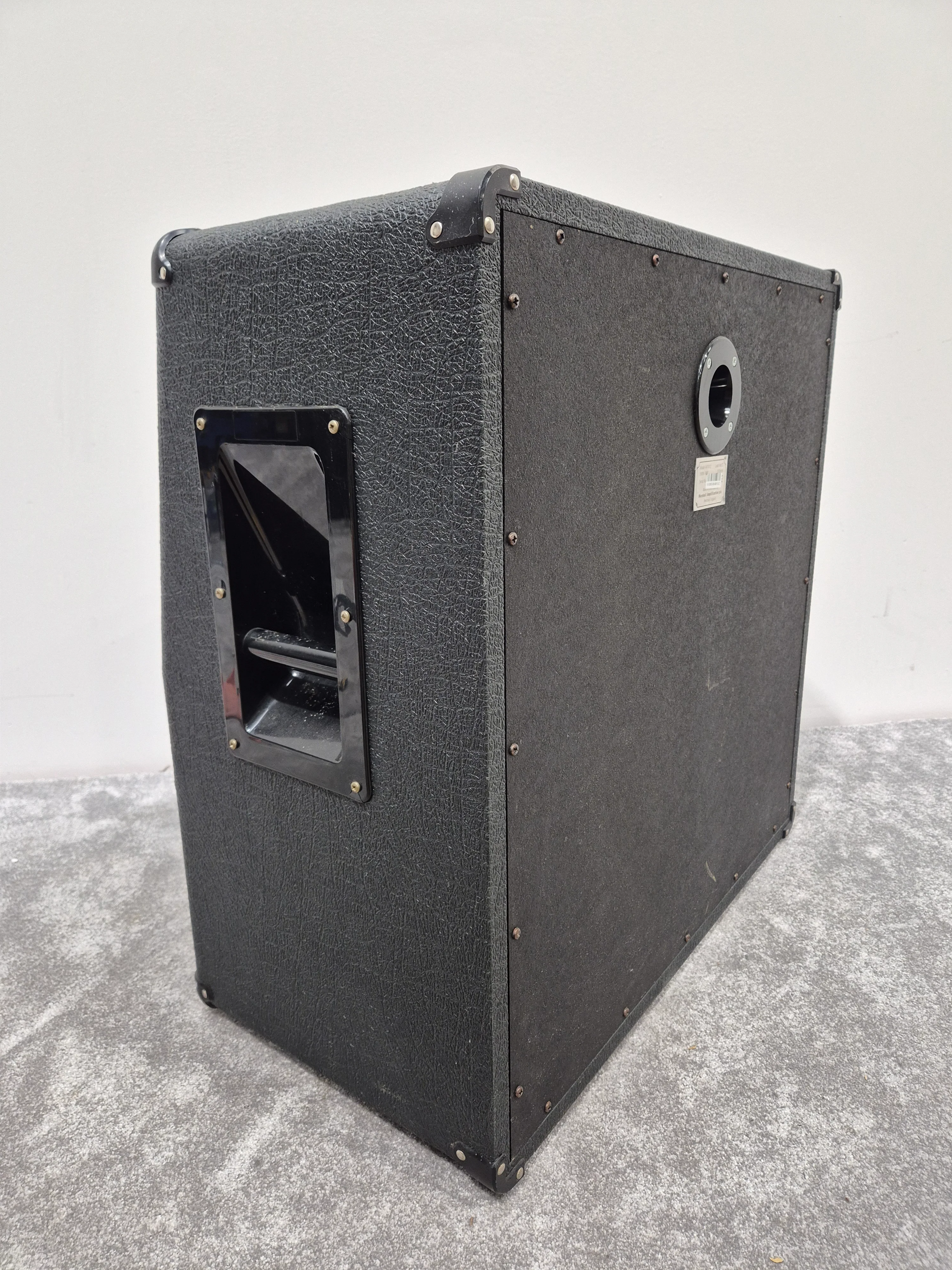 Marshall AVT412 - 200W 4x12 Angled Guitar Cabinet - Image 8