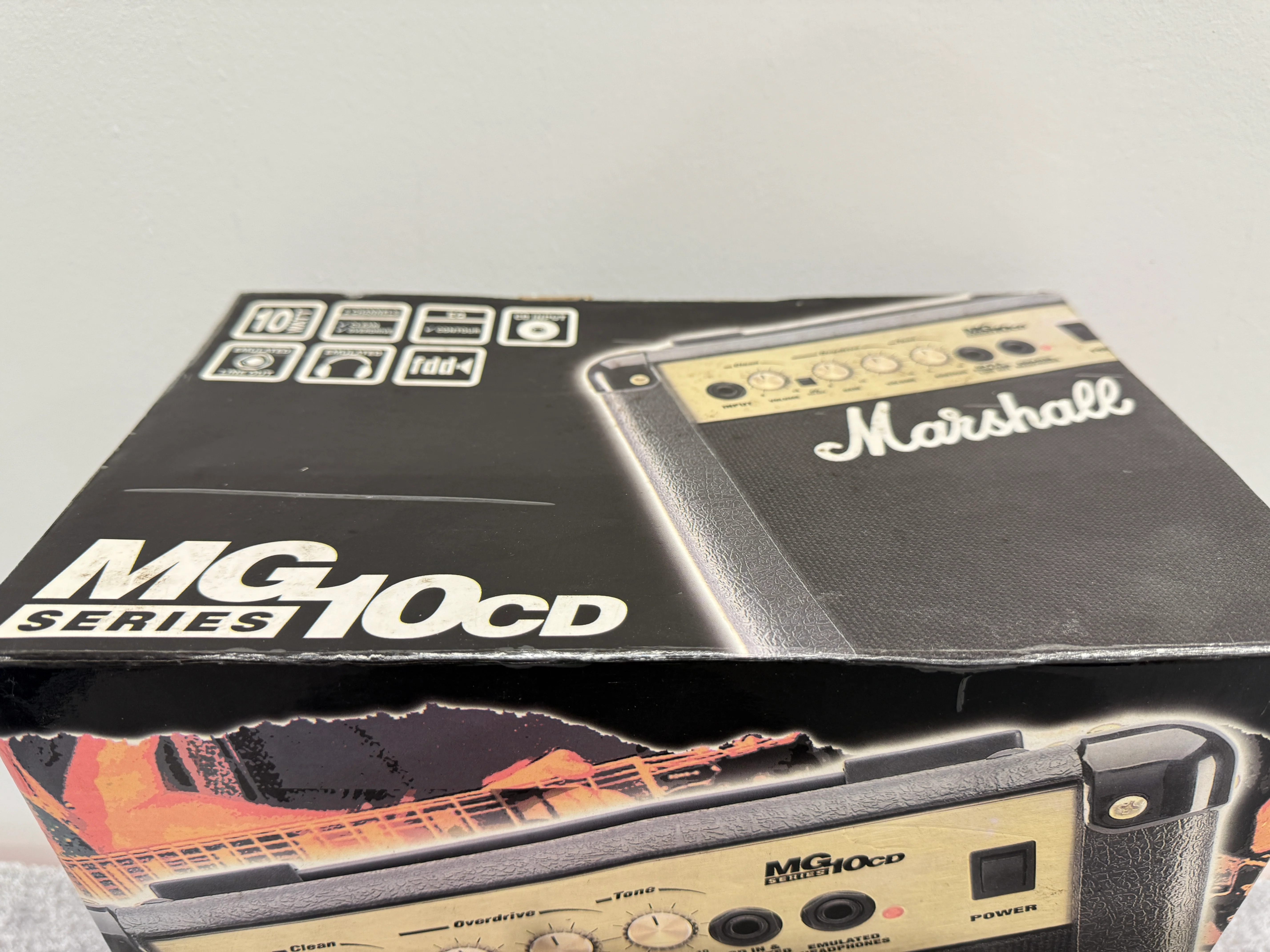 Marshall MG10CD Guitar Combo Twin Channel Amplifier - Image 3