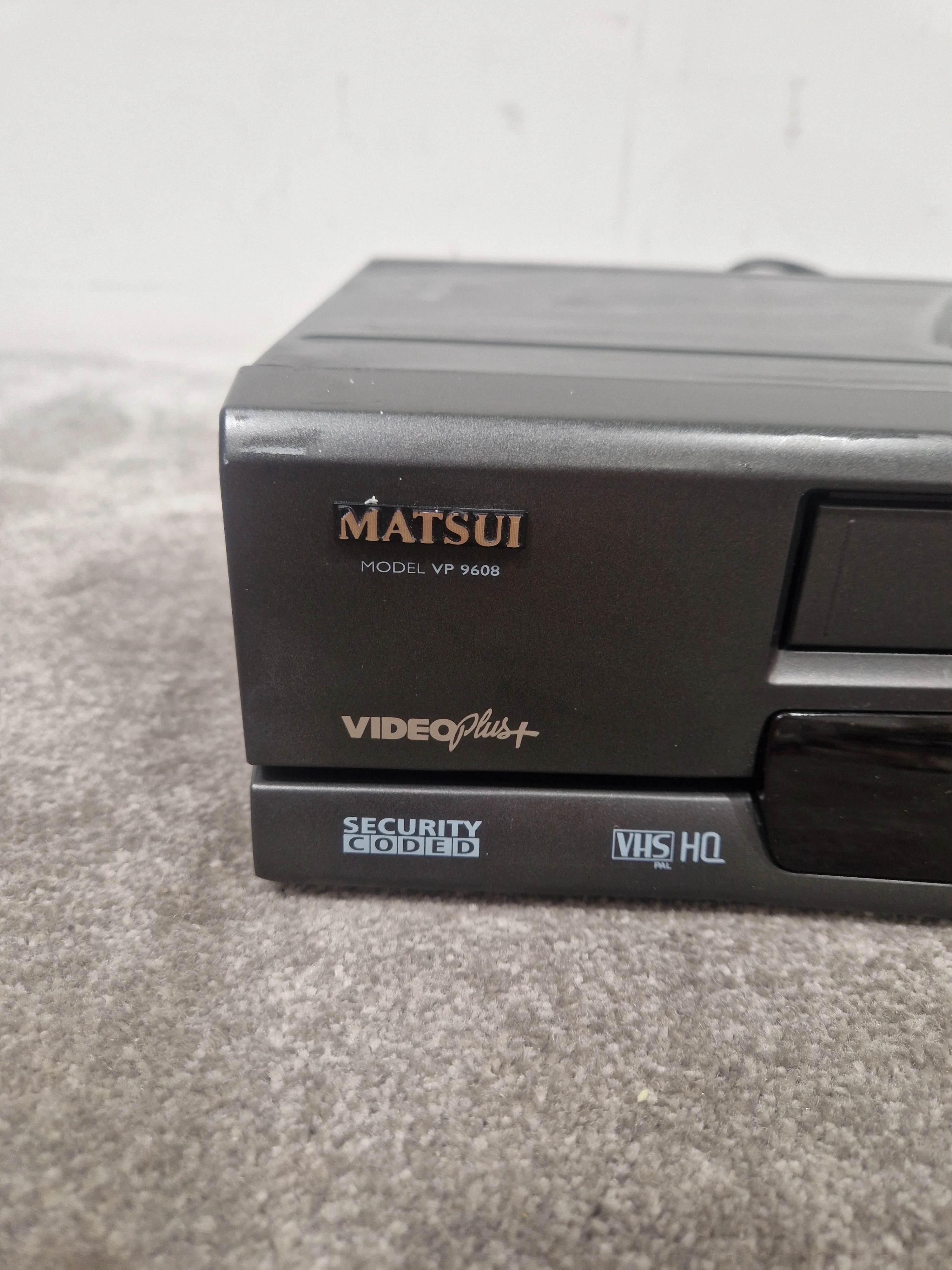 Matsui VP9608 - High-Quality VHS Playback - Very Good w/ Power Supply - Image 3