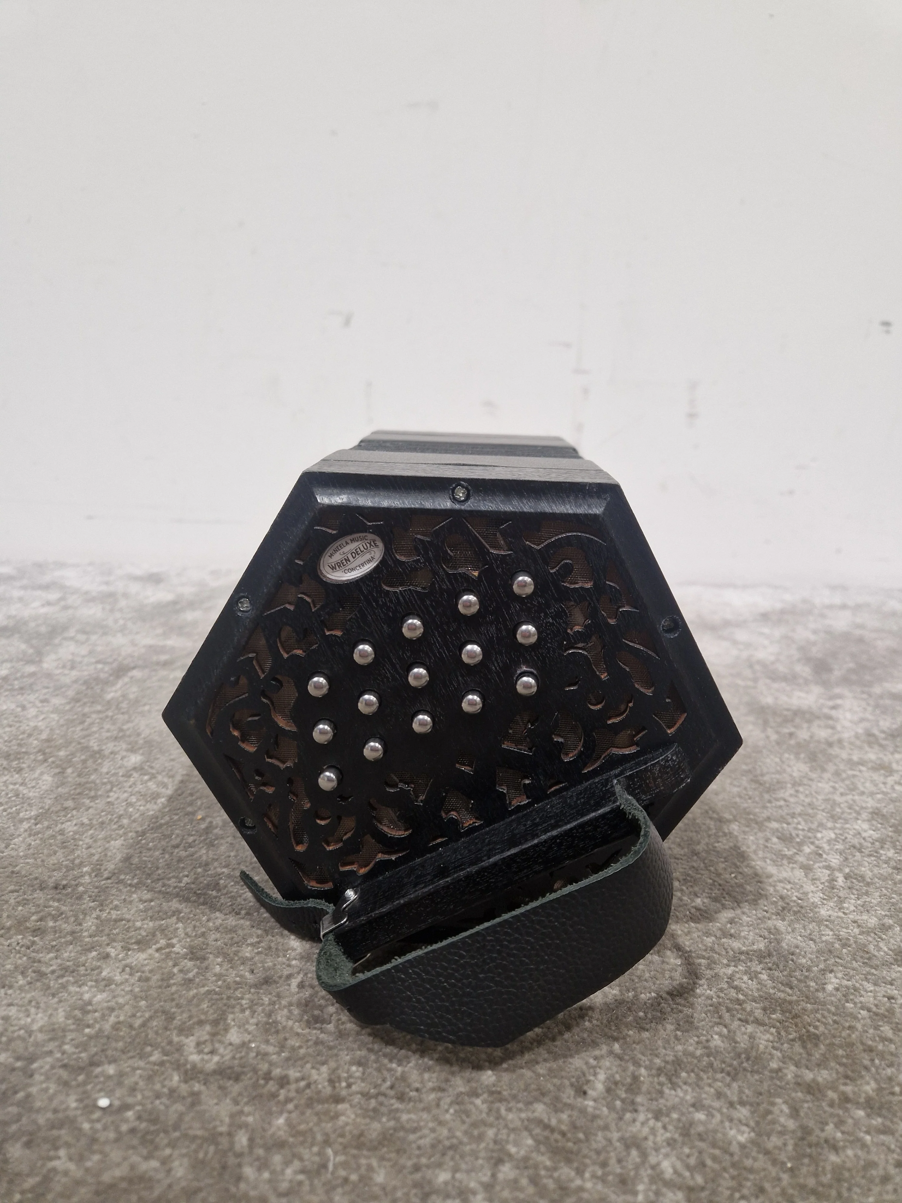 McNeela Wren Deluxe Concertina - Traditional Craftsmanship - Excellent w/ Original Box & Hard Case - Image 10