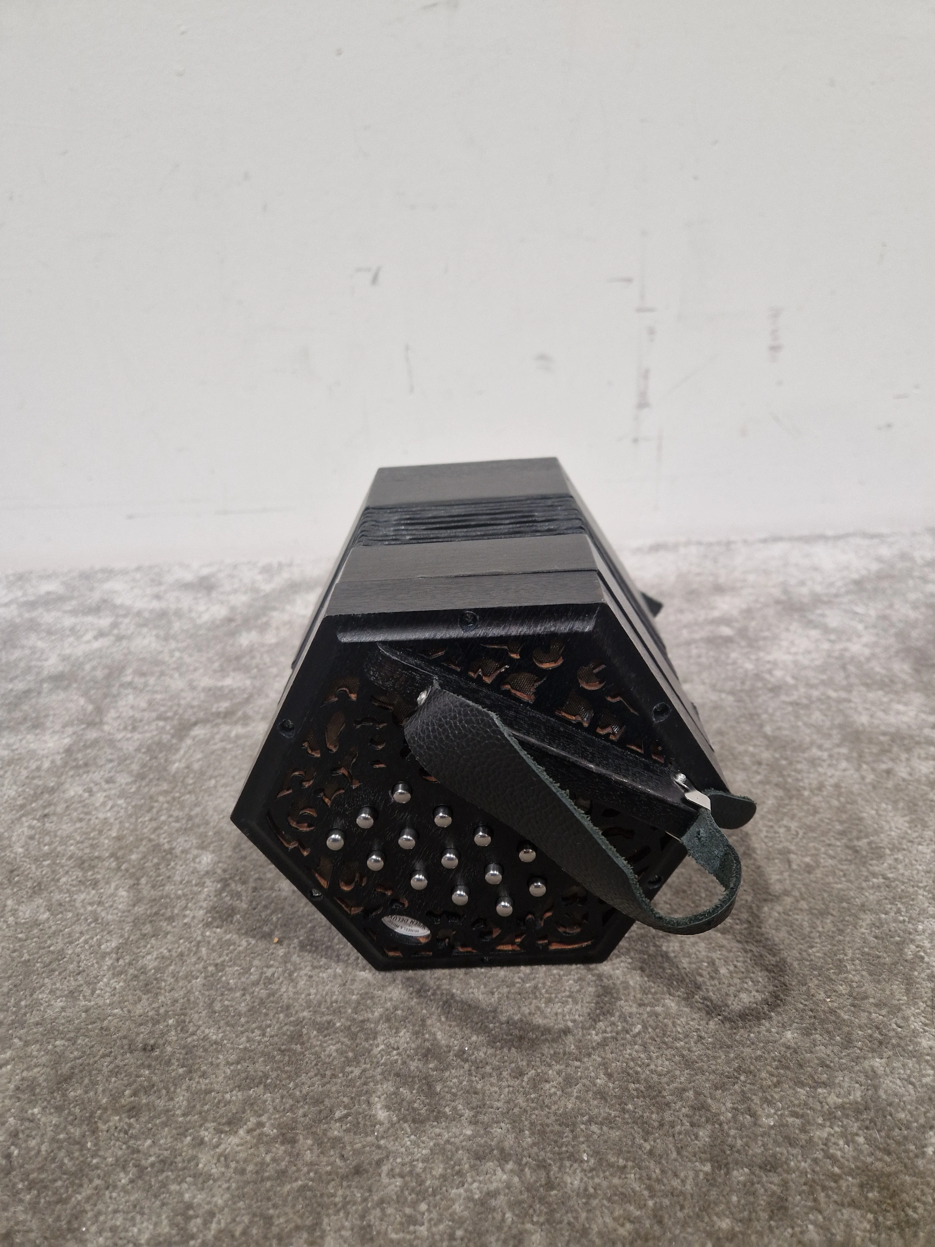 McNeela Wren Deluxe Concertina - Traditional Craftsmanship - Excellent w/ Original Box & Hard Case - Image 13