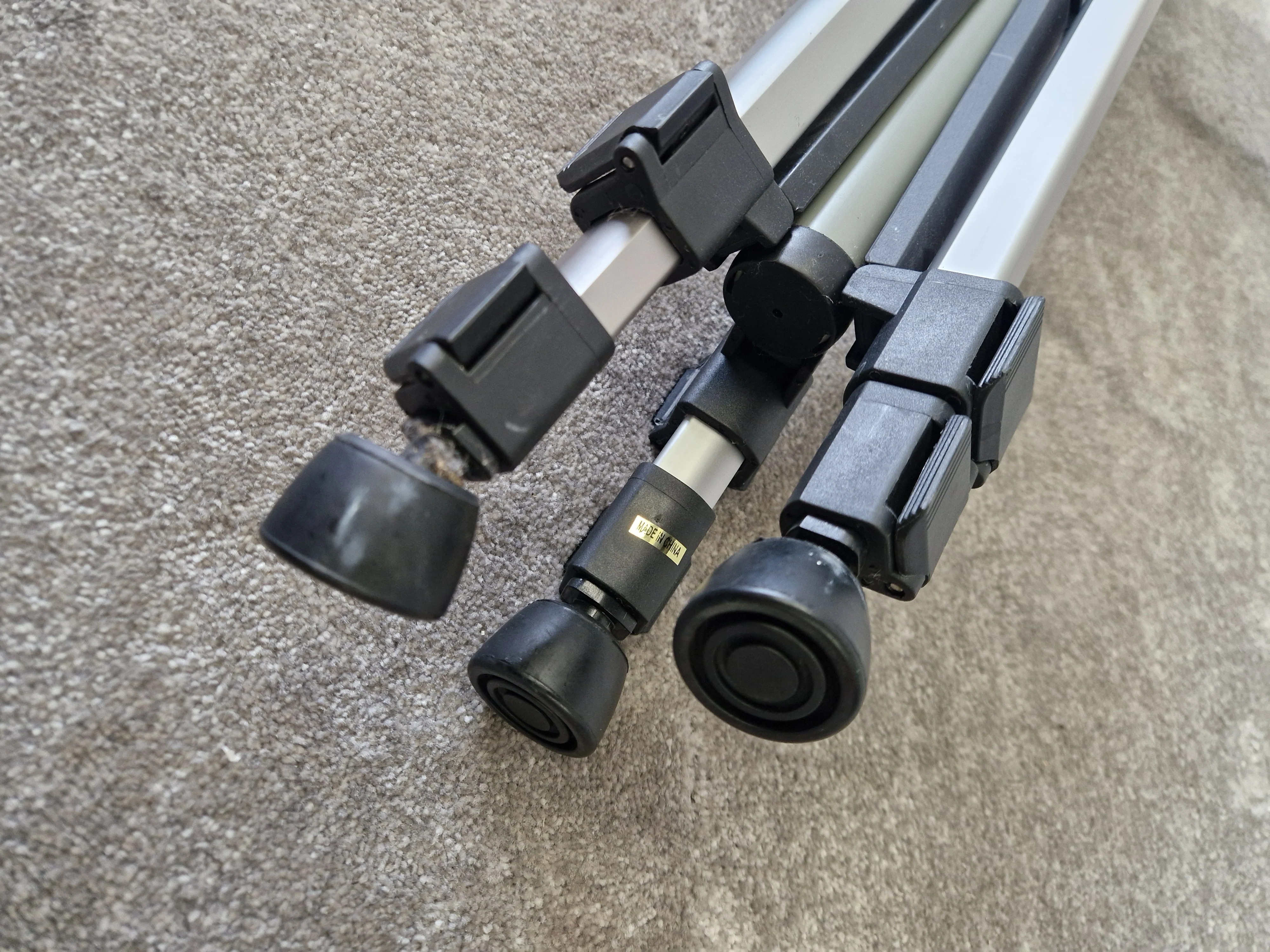 Miranda Titan Camera/Phone Tripod – Adjustable Height – Universal Mount – Excellent - Image 6