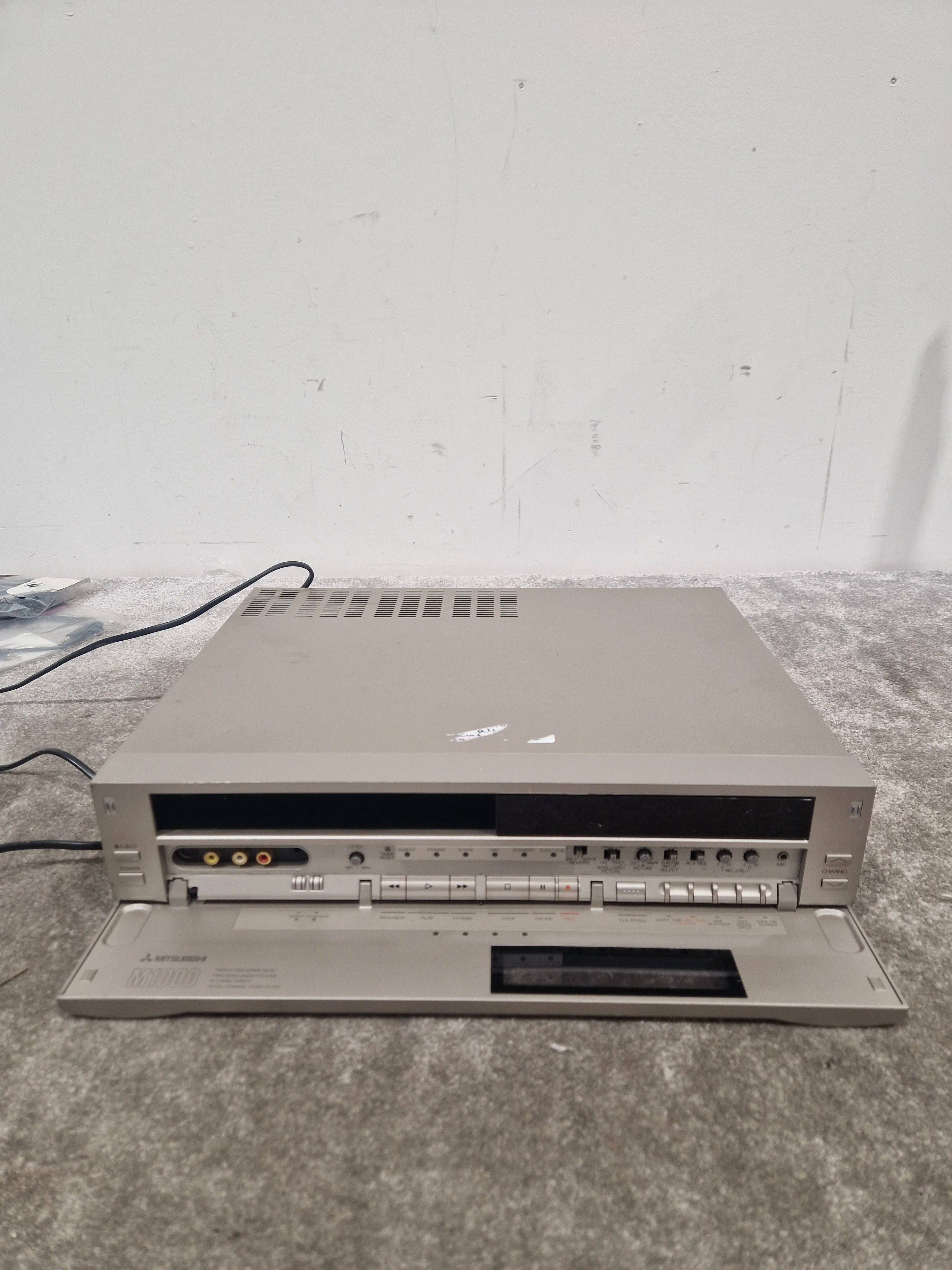 Mitsubishi M-1000 - Vintage Tape Deck - Spares or Repair w/ Power Supply - Image 2