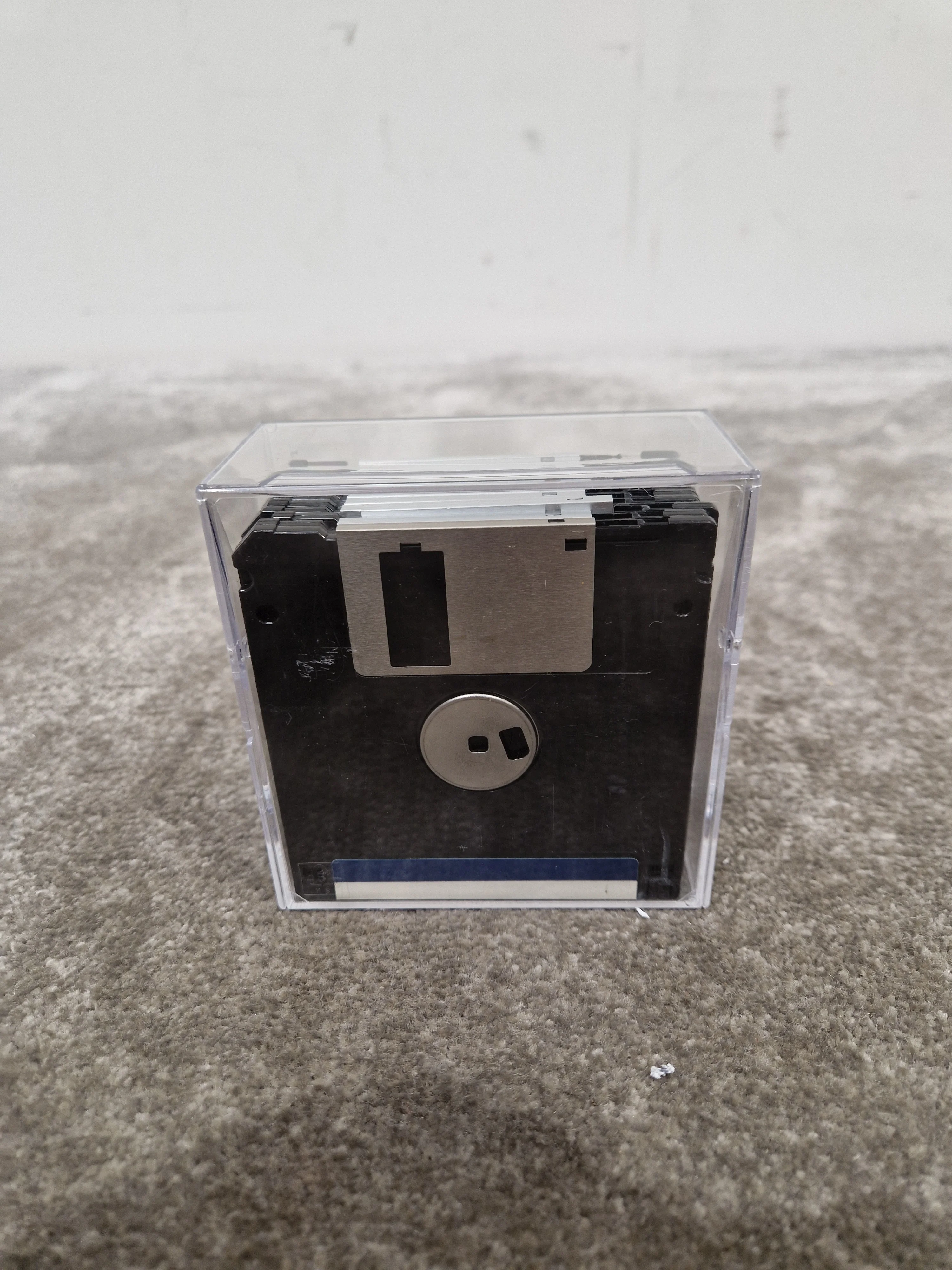 Mitsubishi Microdiscs MF2-HD Set OF-10 Black - High-Density Storage - Excellent w/ Plastic case - Image 2