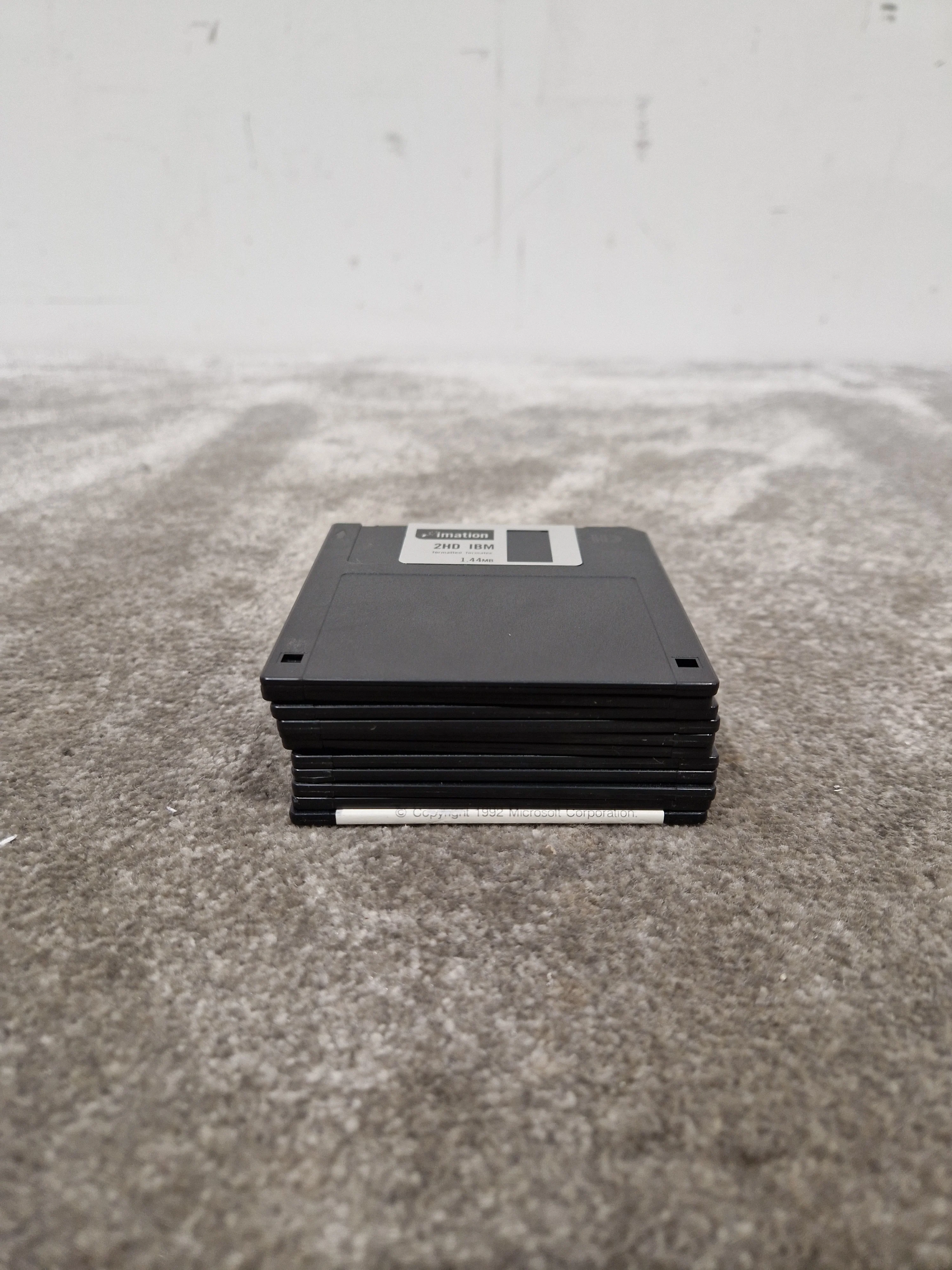 Mitsubishi Microdiscs MF2-HD Set OF-10 Black - High-Density Storage - Excellent w/ Plastic case - Image 4