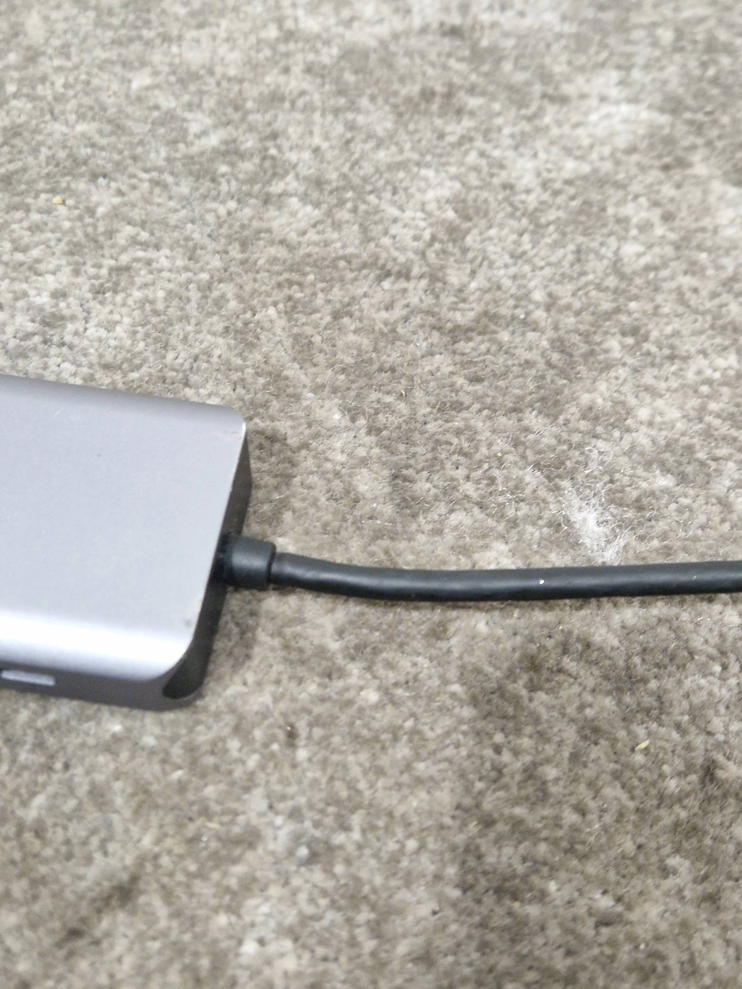 Mokin USB C Adapter to HDMI - Good - Image 6