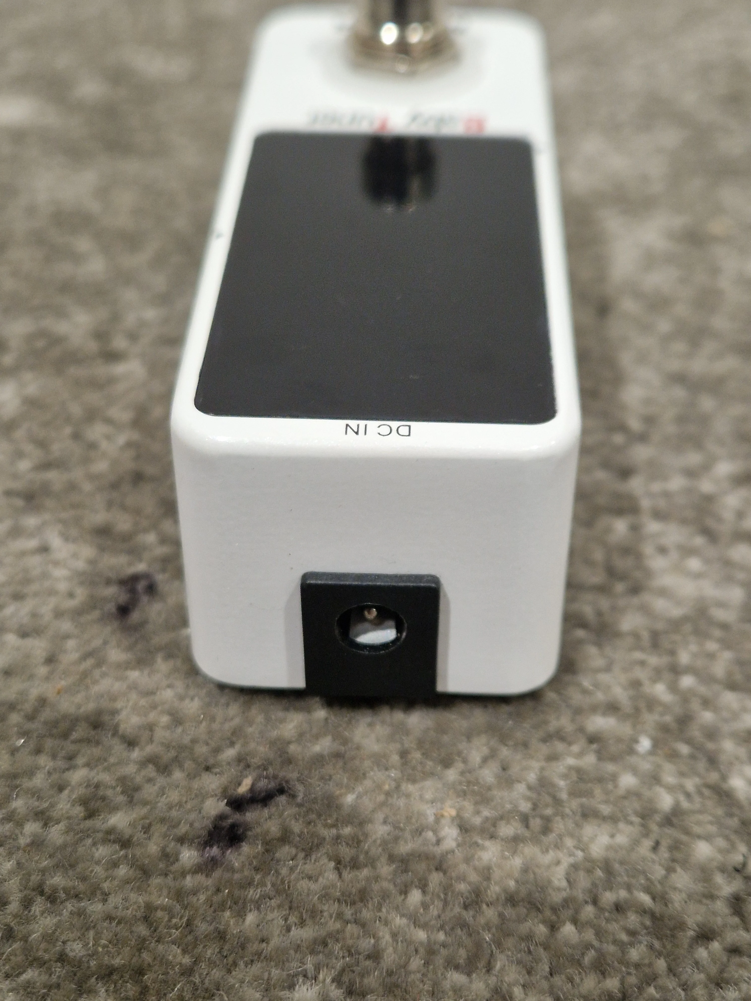 Mooer Baby Tuner - Tuner Pedal - White - Excellent - Image 6