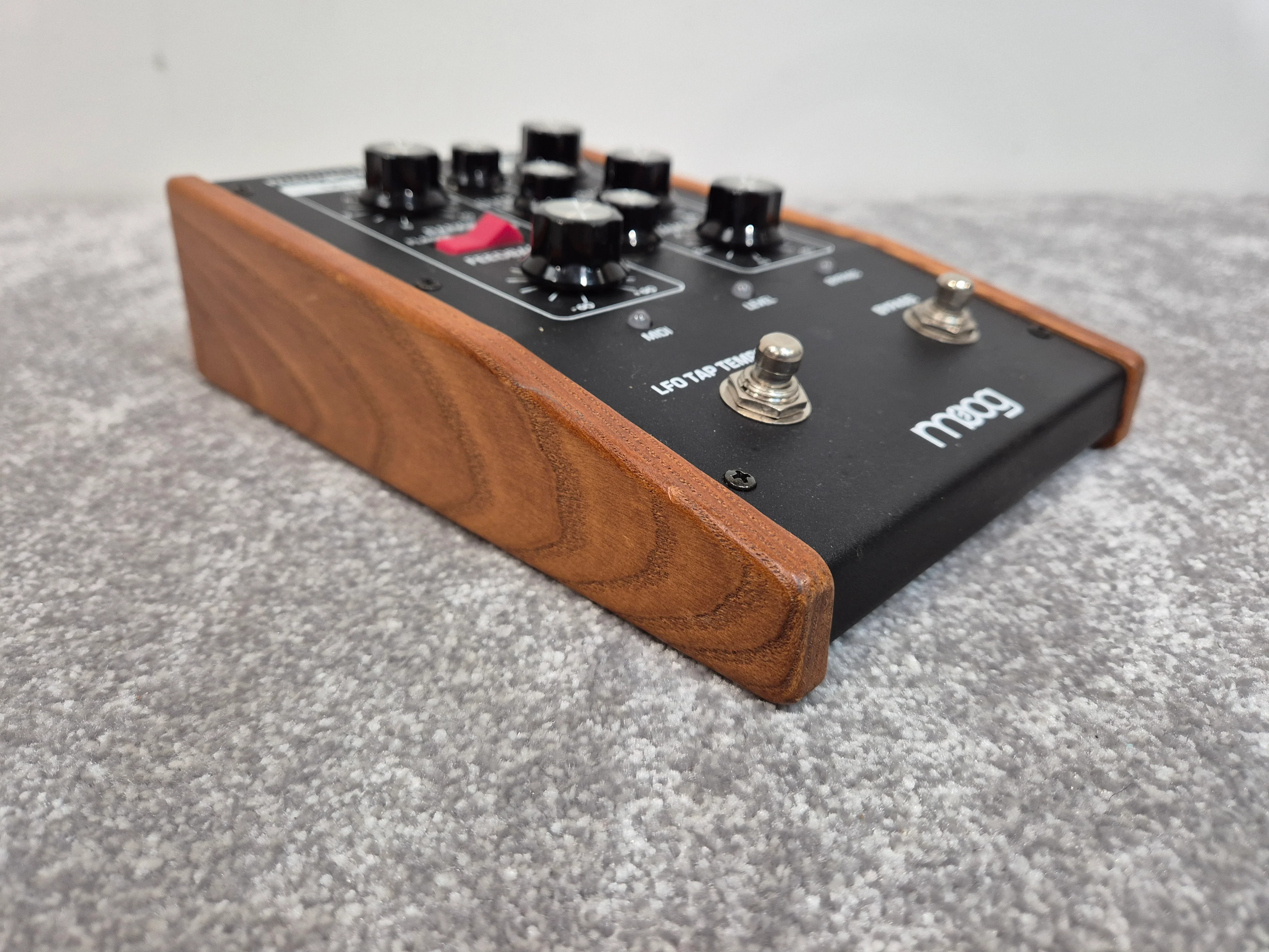 Moog Moogerfooger MF-108M Cluster Flux - Modulation and Effects Pedal - Image 3