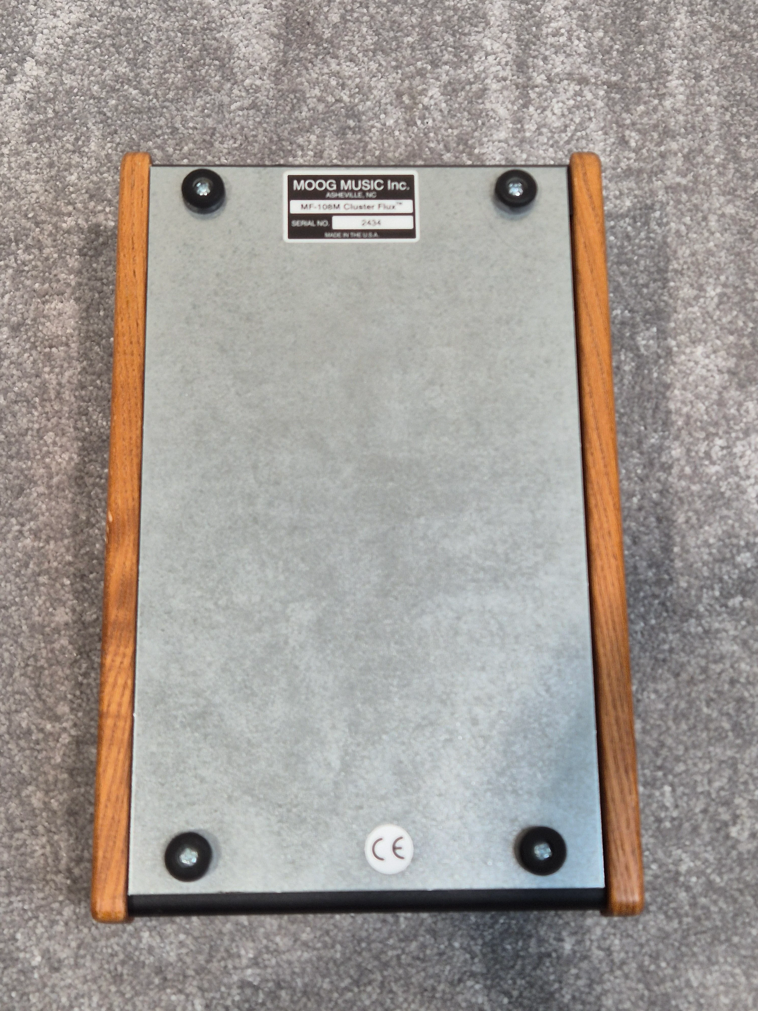 Moog Moogerfooger MF-108M Cluster Flux - Modulation and Effects Pedal - Image 9