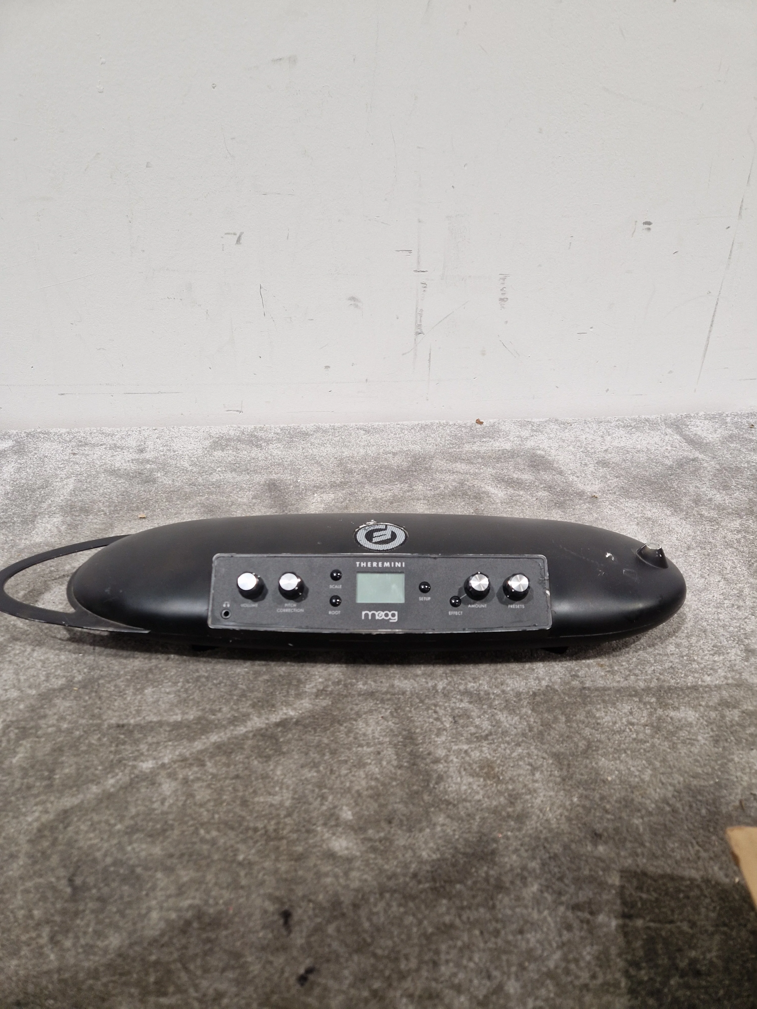 Moog Theremini Theremin - Expressive Gesture Control, Built-in Presets - Good w/ Power Supply - Image 11