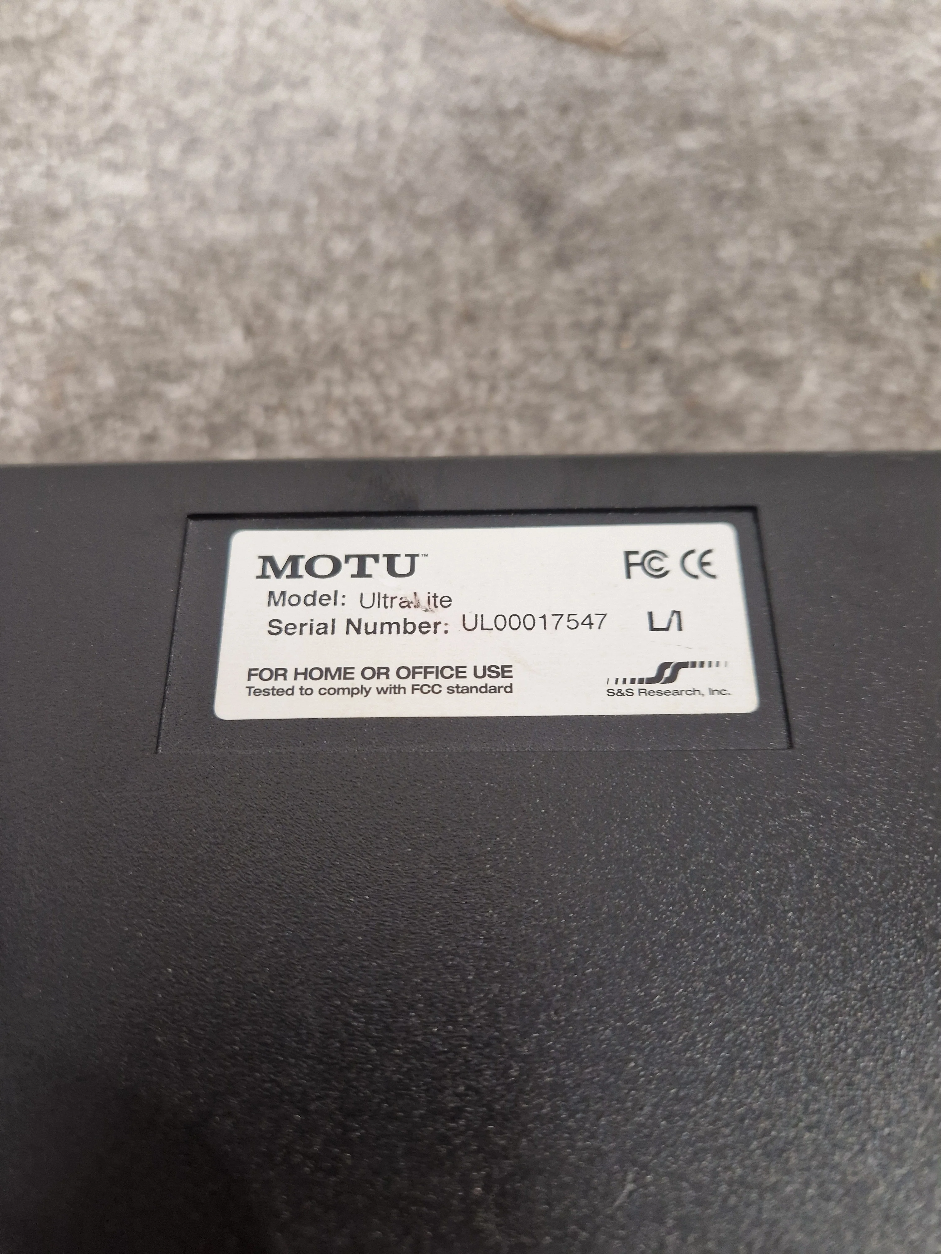 MOTU UltraLite - Audio Interface - Black - Excellent - Image 11