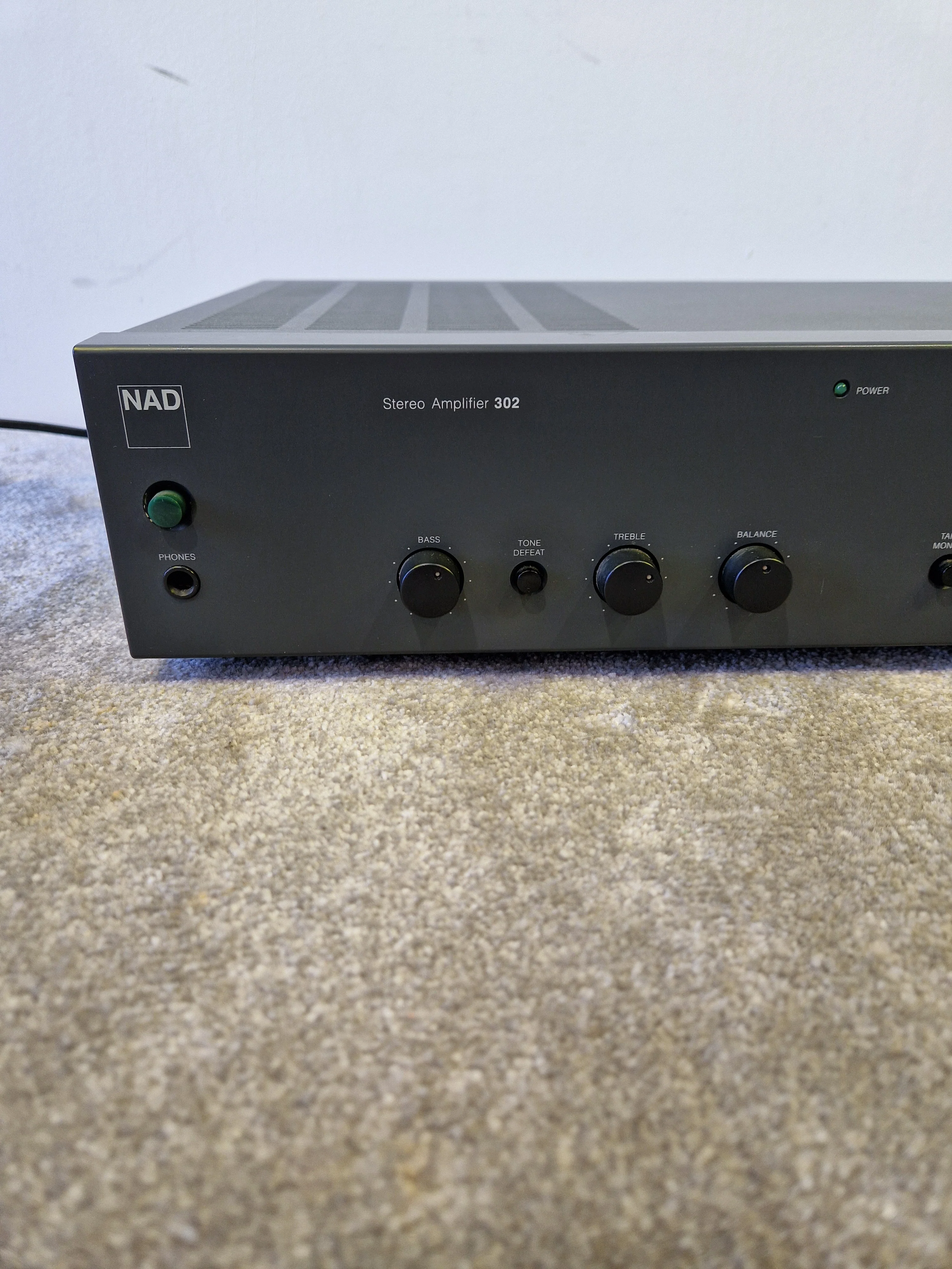 NAD 302 Stereo Integrated Amplifier – 25W Per Channel, Phono Stage, Tone Defeat – Very Good - Image 5