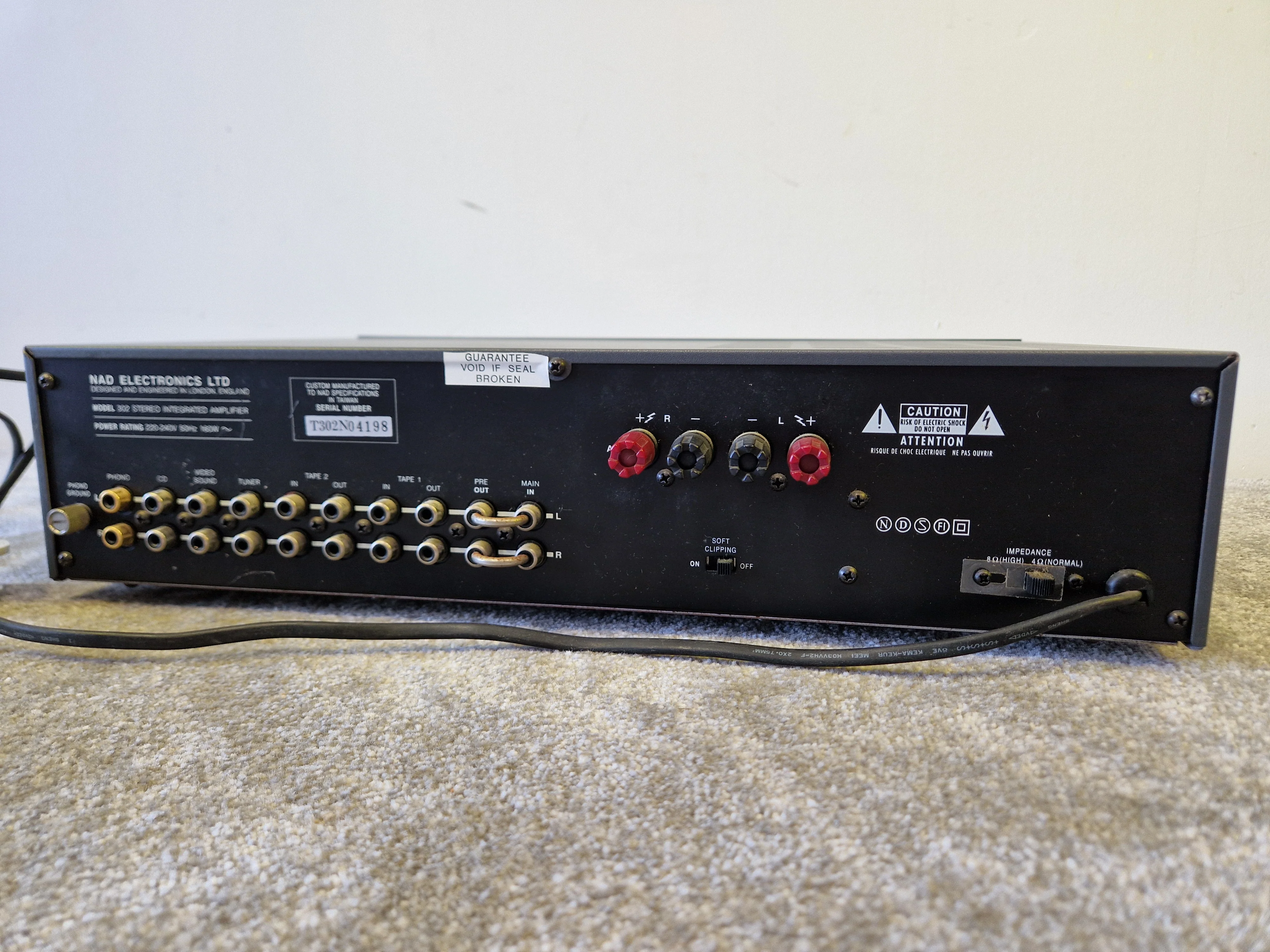 NAD 302 Stereo Integrated Amplifier – 25W Per Channel, Phono Stage, Tone Defeat – Very Good - Image 6