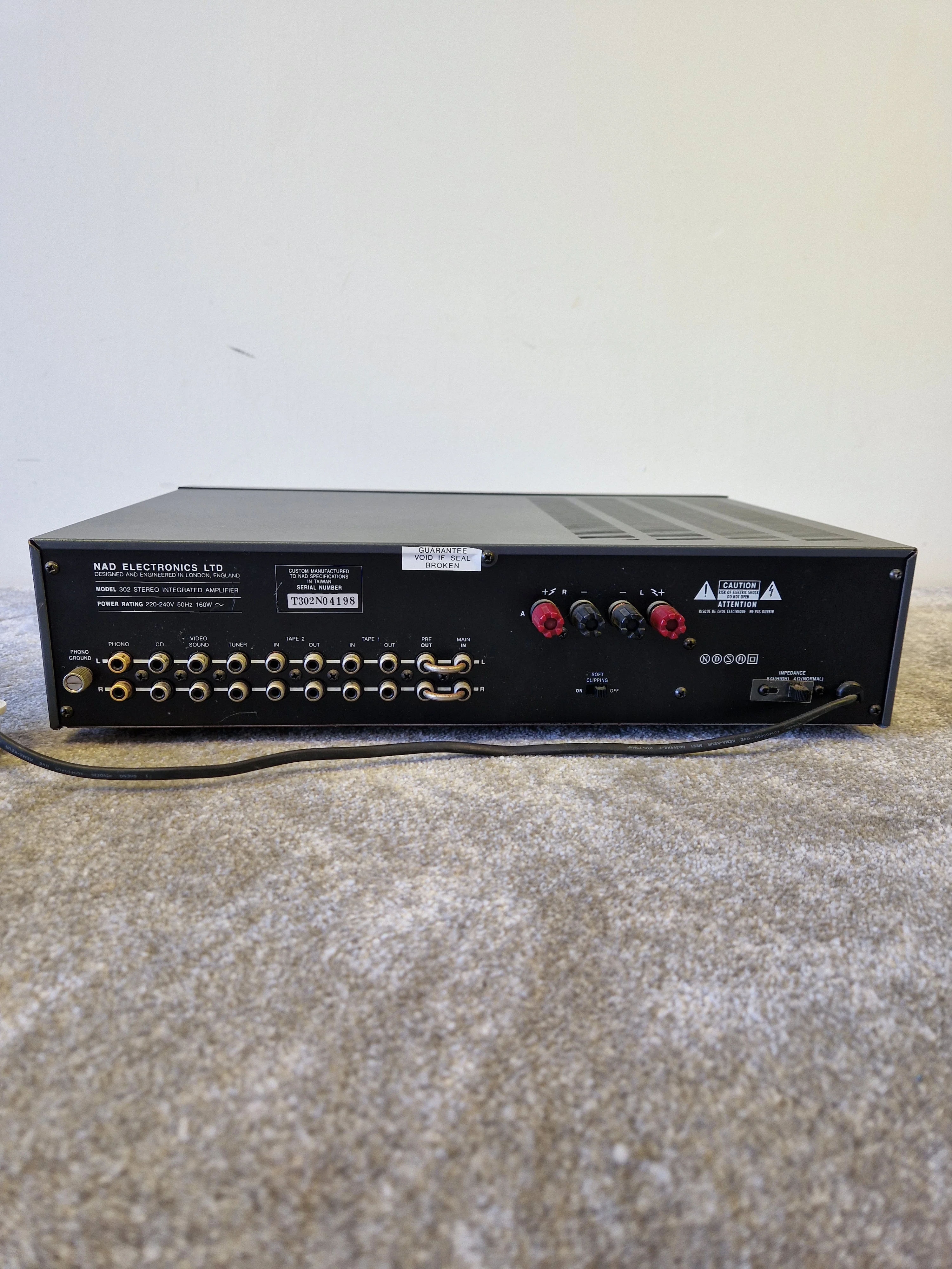 NAD 302 Stereo Integrated Amplifier – 25W Per Channel, Phono Stage, Tone Defeat – Very Good - Image 7