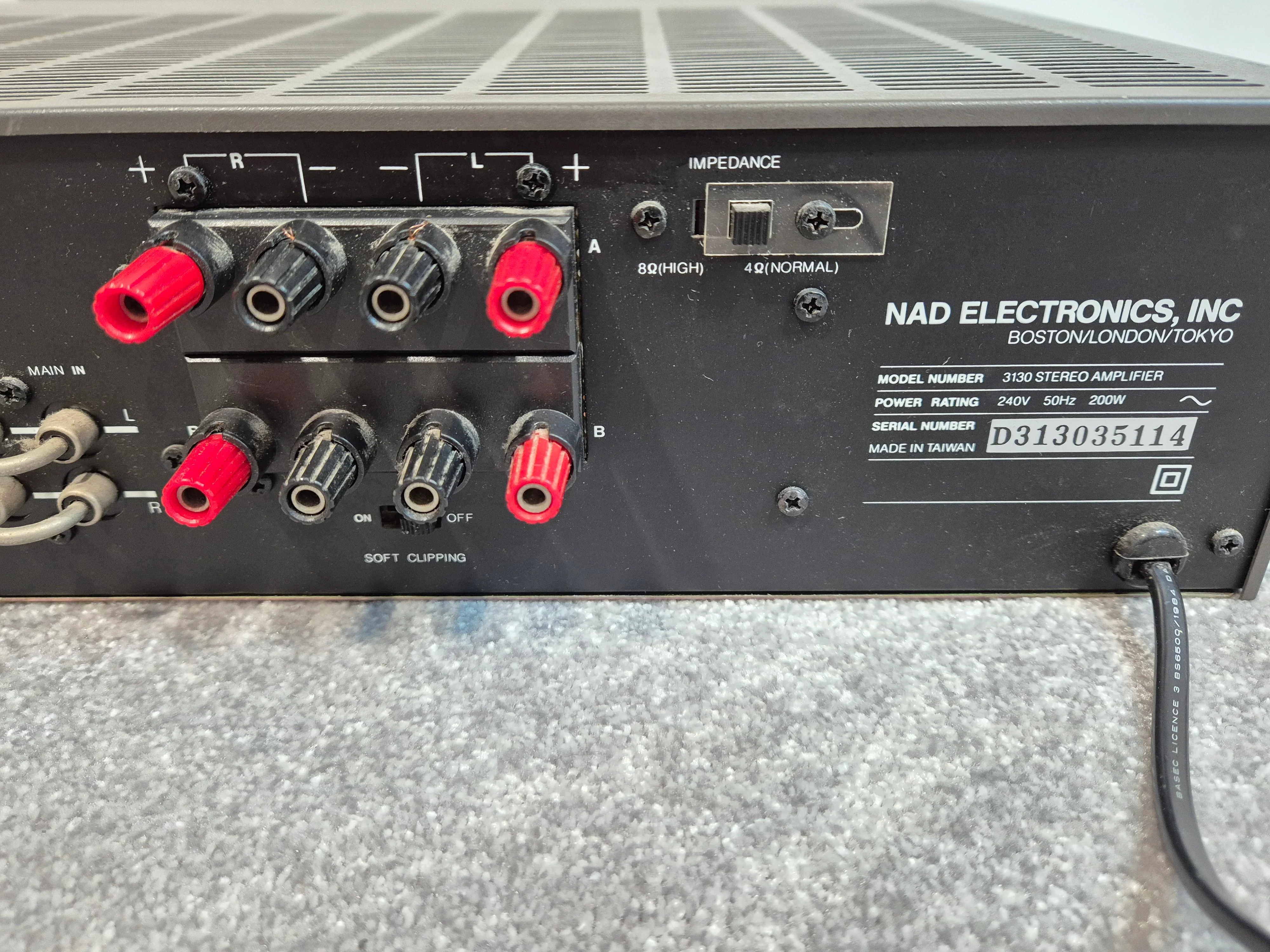 NAD 3130 Amplifier - Stereo Integrated Amplifier - 30-watts Per Channel - Image 8