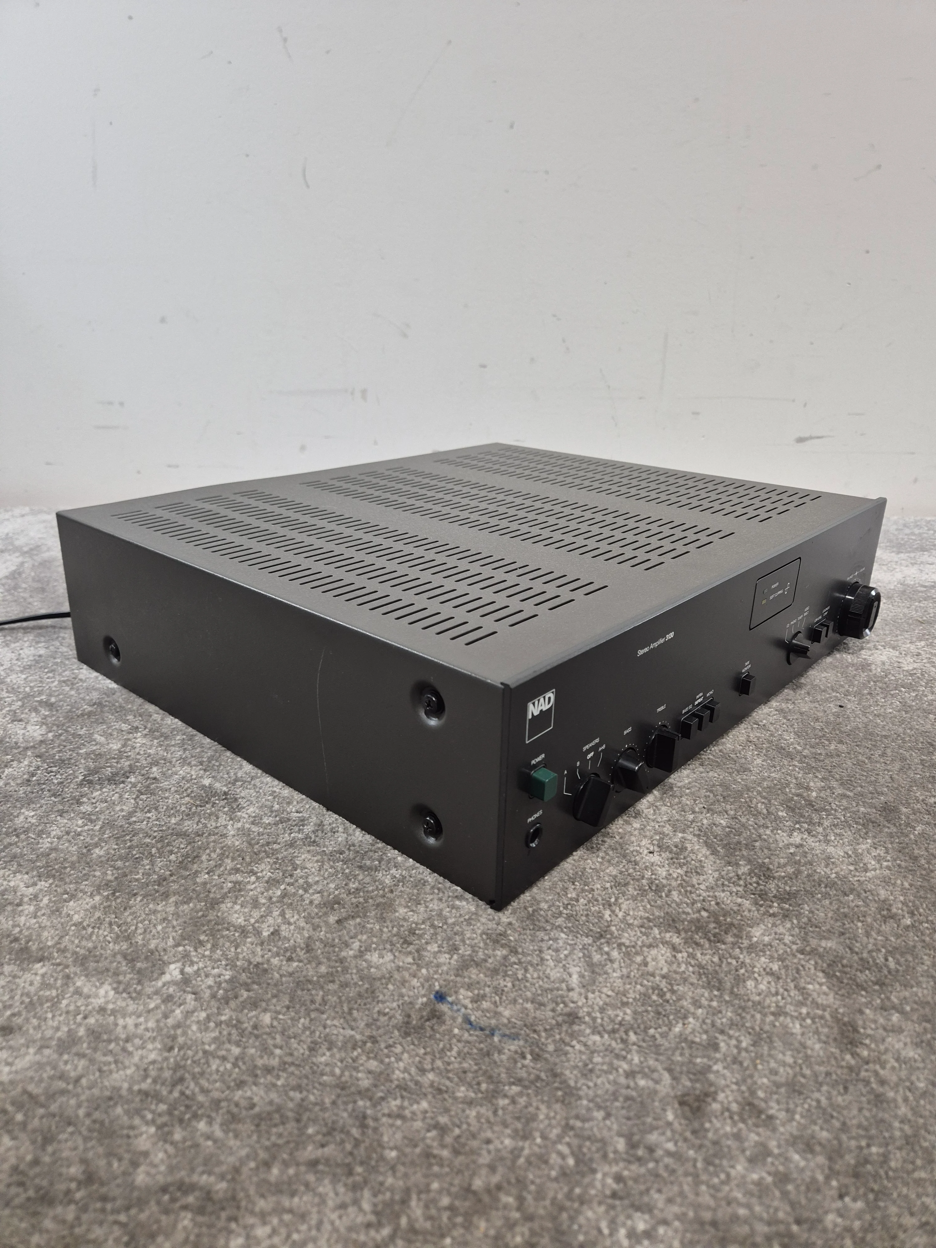NAD 3130 - Integrated Stereo Amplifier - Excellent w/ Power Supply - Image 5