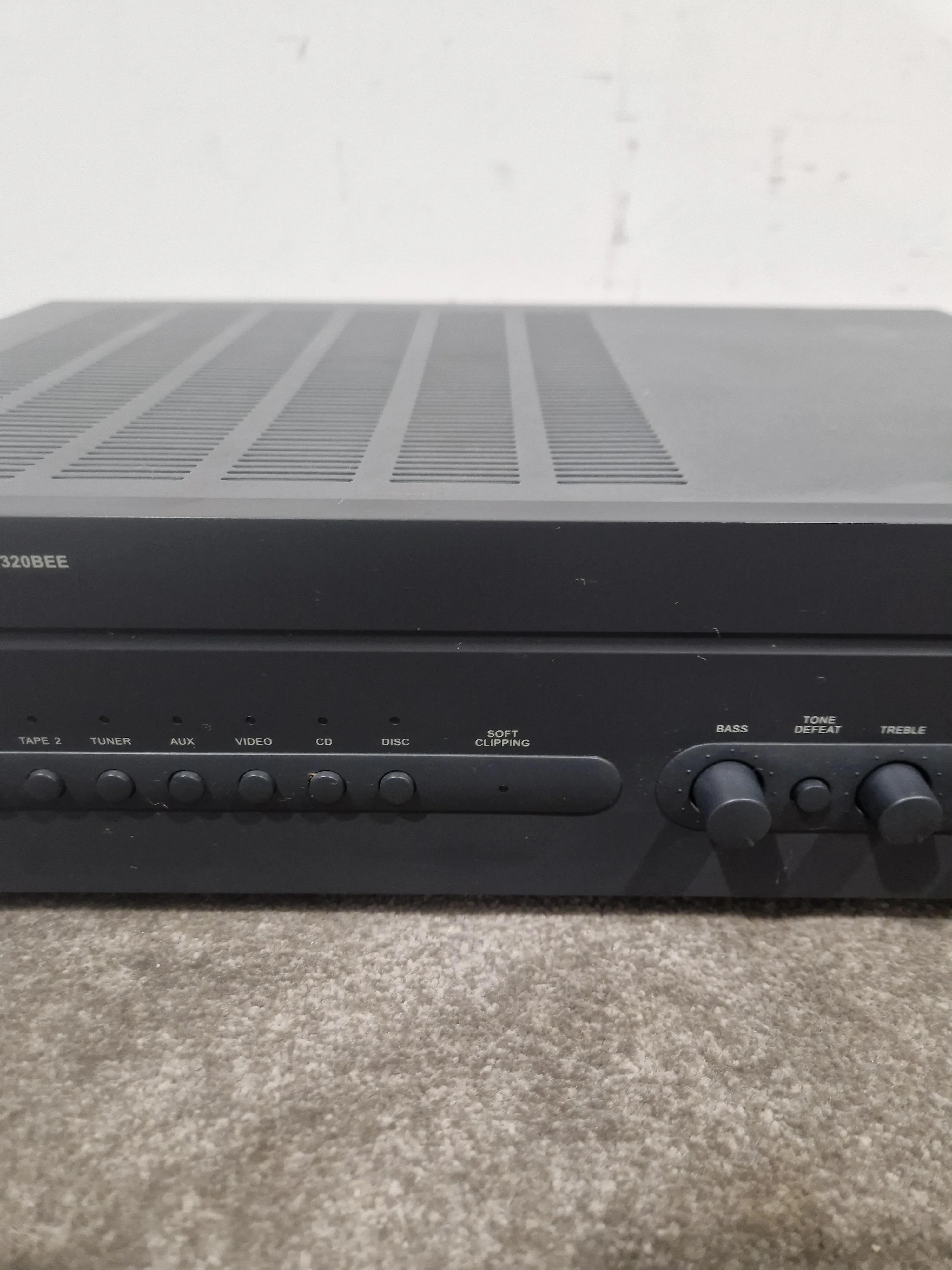 NAD C 320BEE - Stereo Integrated Amplifier - Excellent - Image 4