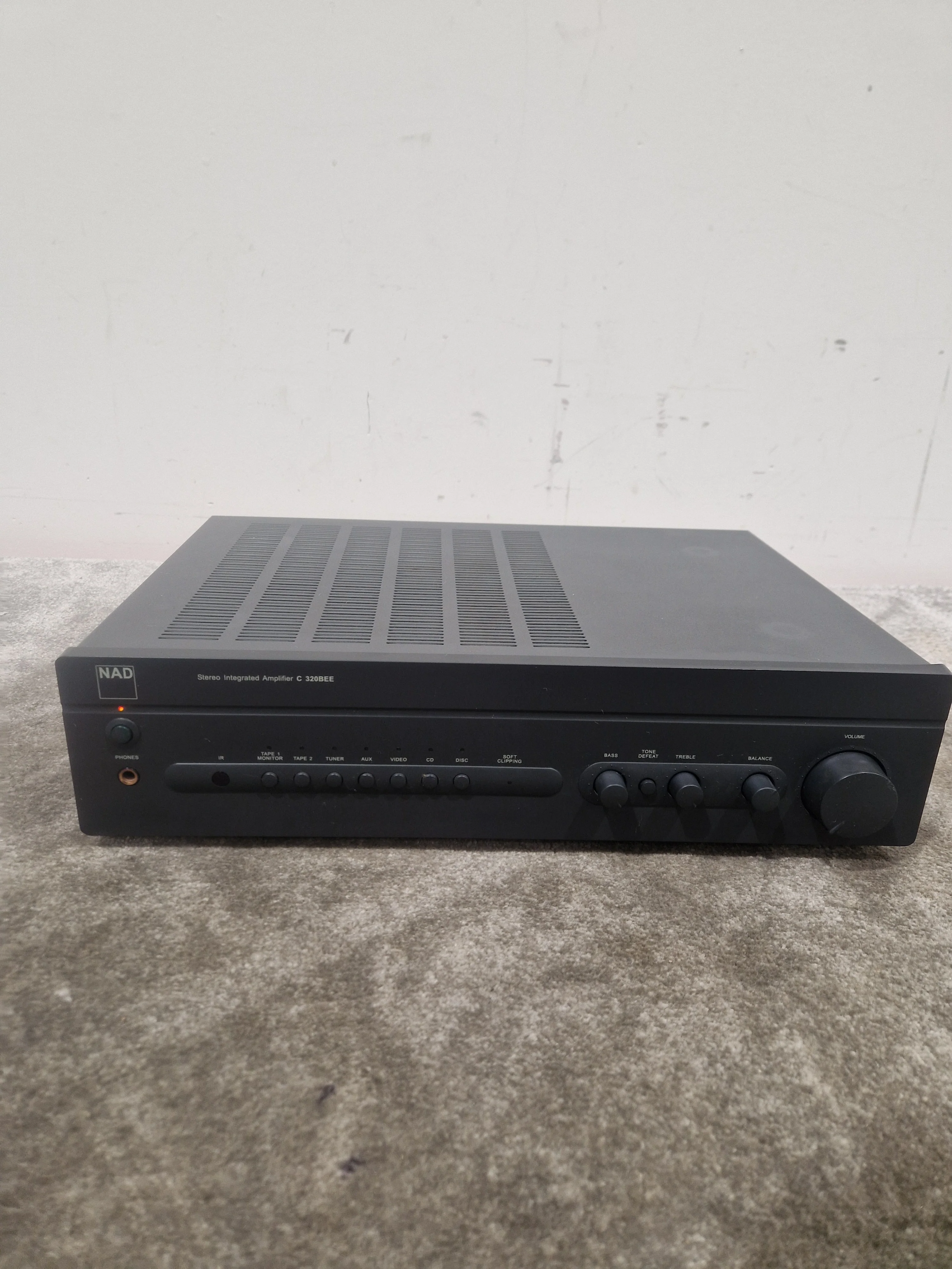 NAD C 320BEE - Stereo Integrated Amplifier - Excellent - Image 6