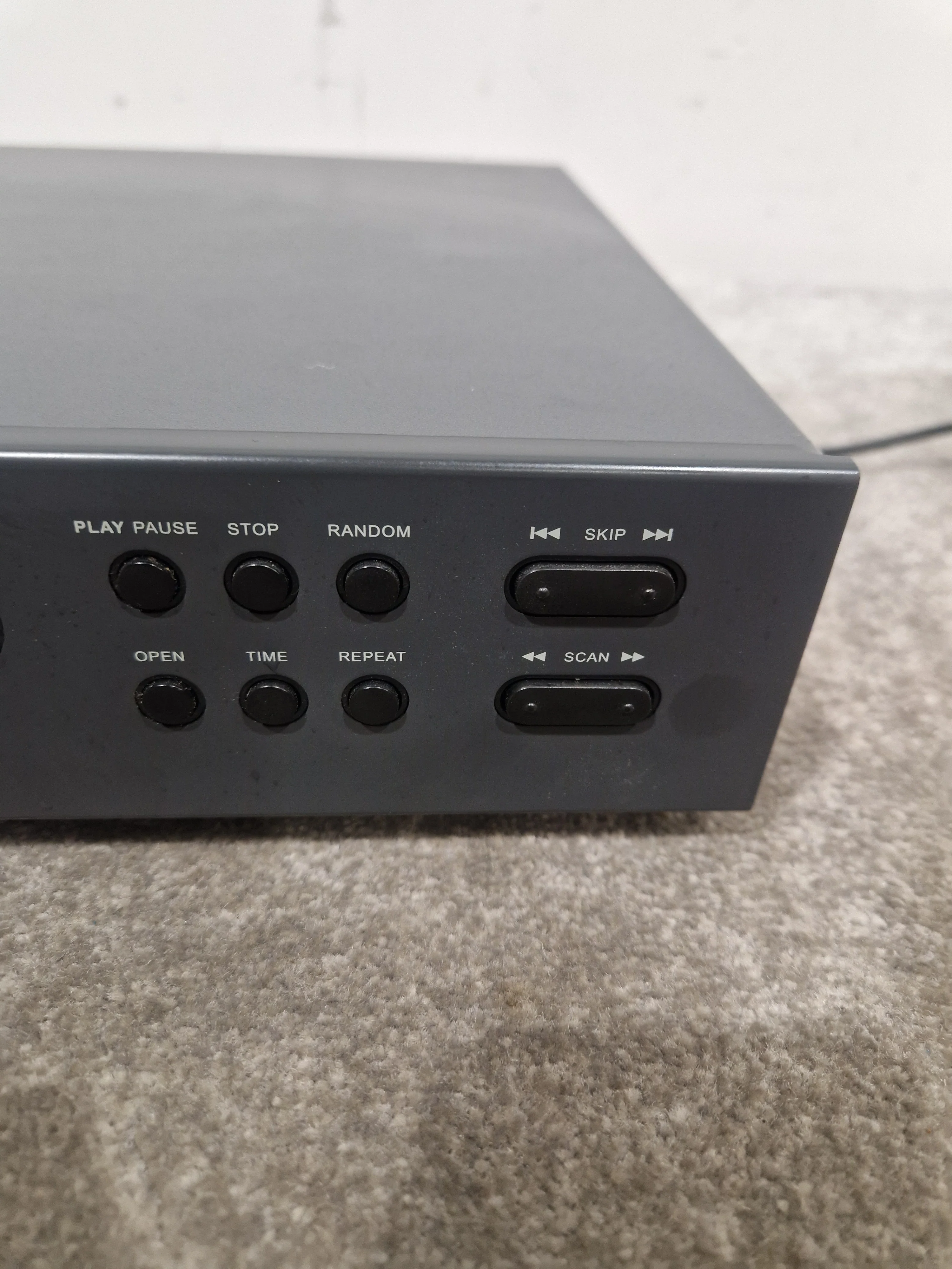NAD C 520 - CD Player - Silver/Grey - Spares or Repair w/ Manual And Remote - Image 9