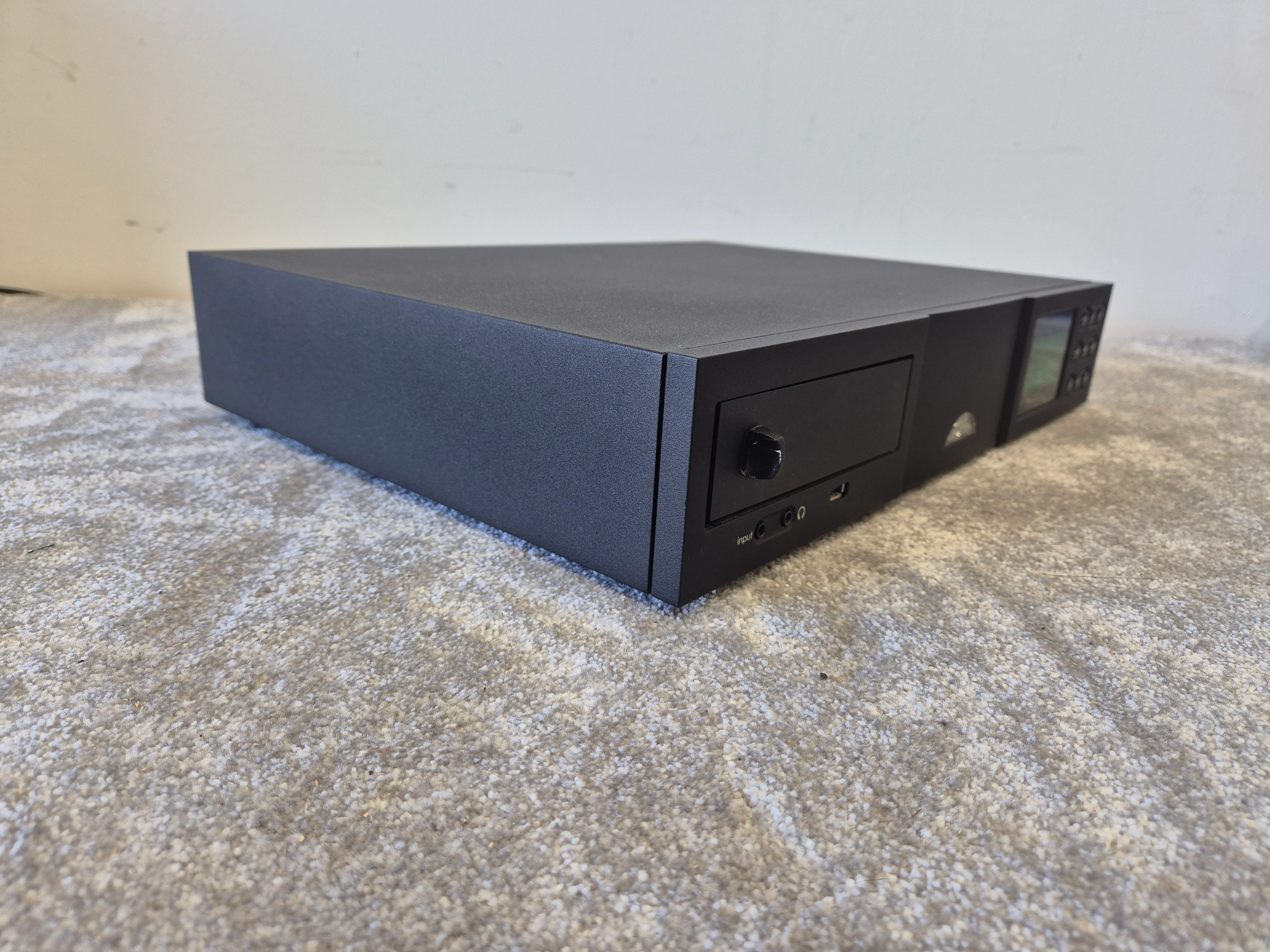 NaimUniti 2 - All-In-One Audio System w/ Original Box - Image 2