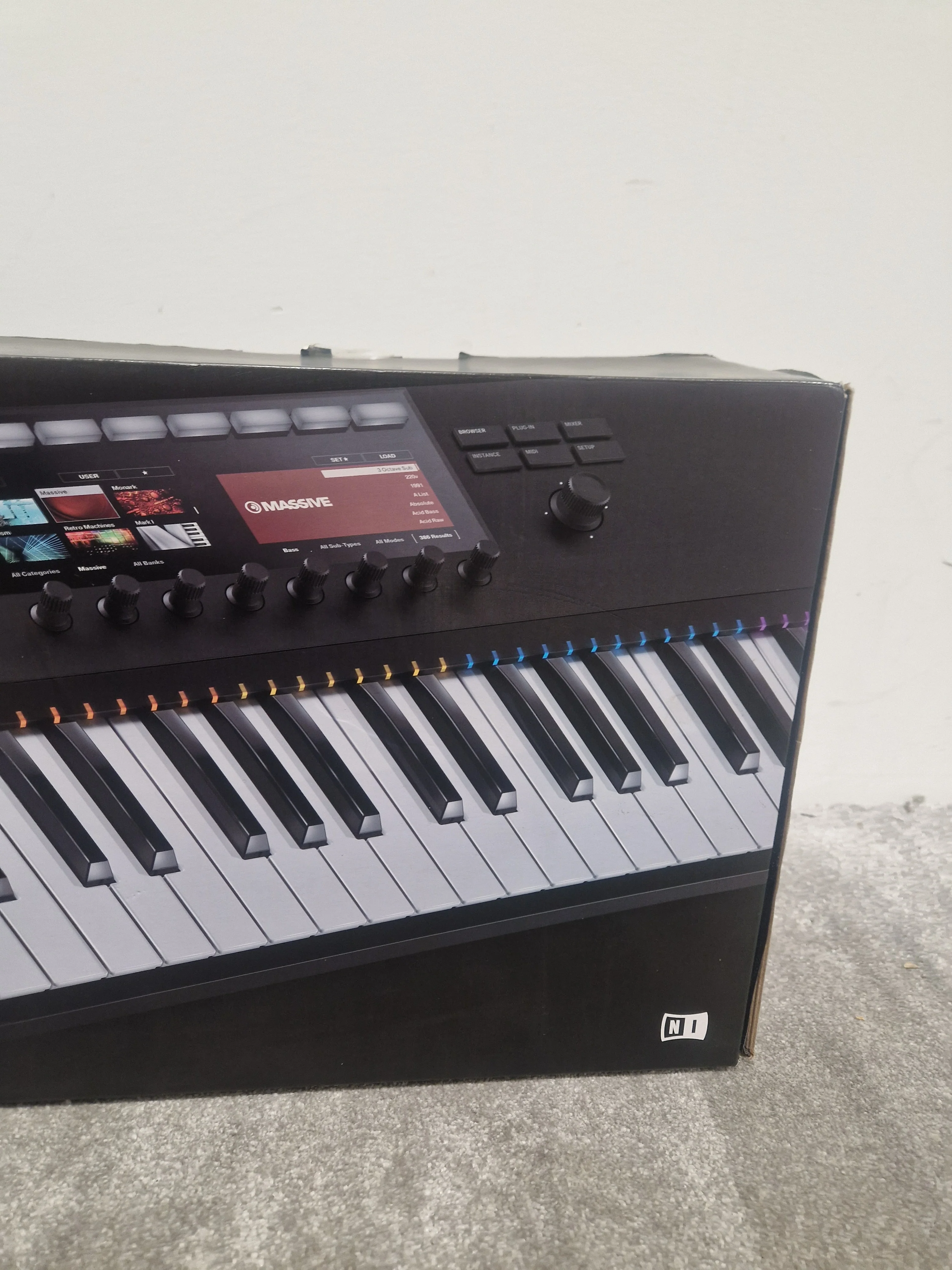Native Instruments Komplete Kontrol S49 Limited Edition Black Keyboard - 49-Key Semi-Weighted, NKS Integration - Excellent w/ Original Box & Power Supply - Image 4