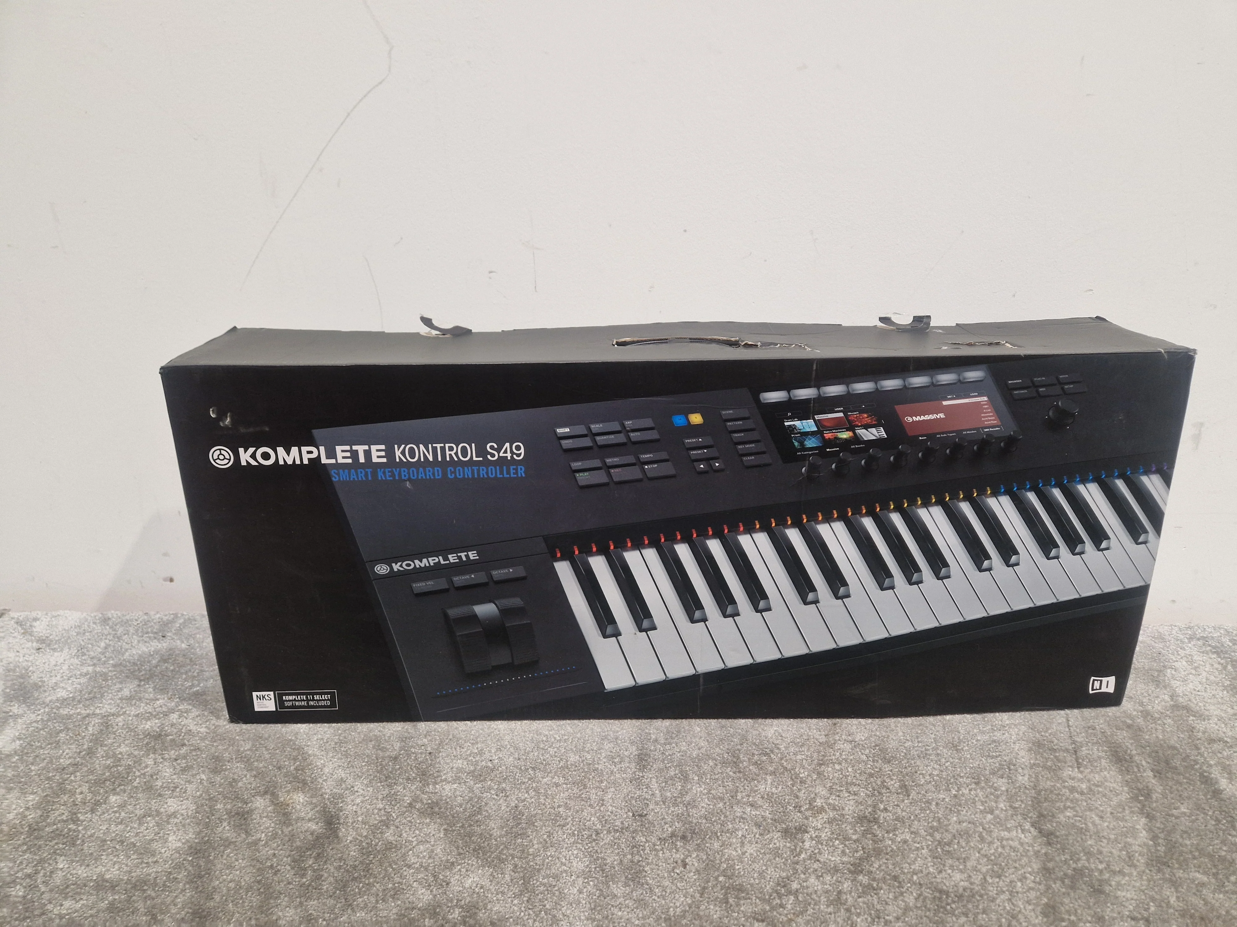 Native Instruments Komplete Kontrol S49 MK2 - MIDI Controller Keyboard - Black - Excellent w/ Original Box - Image 7