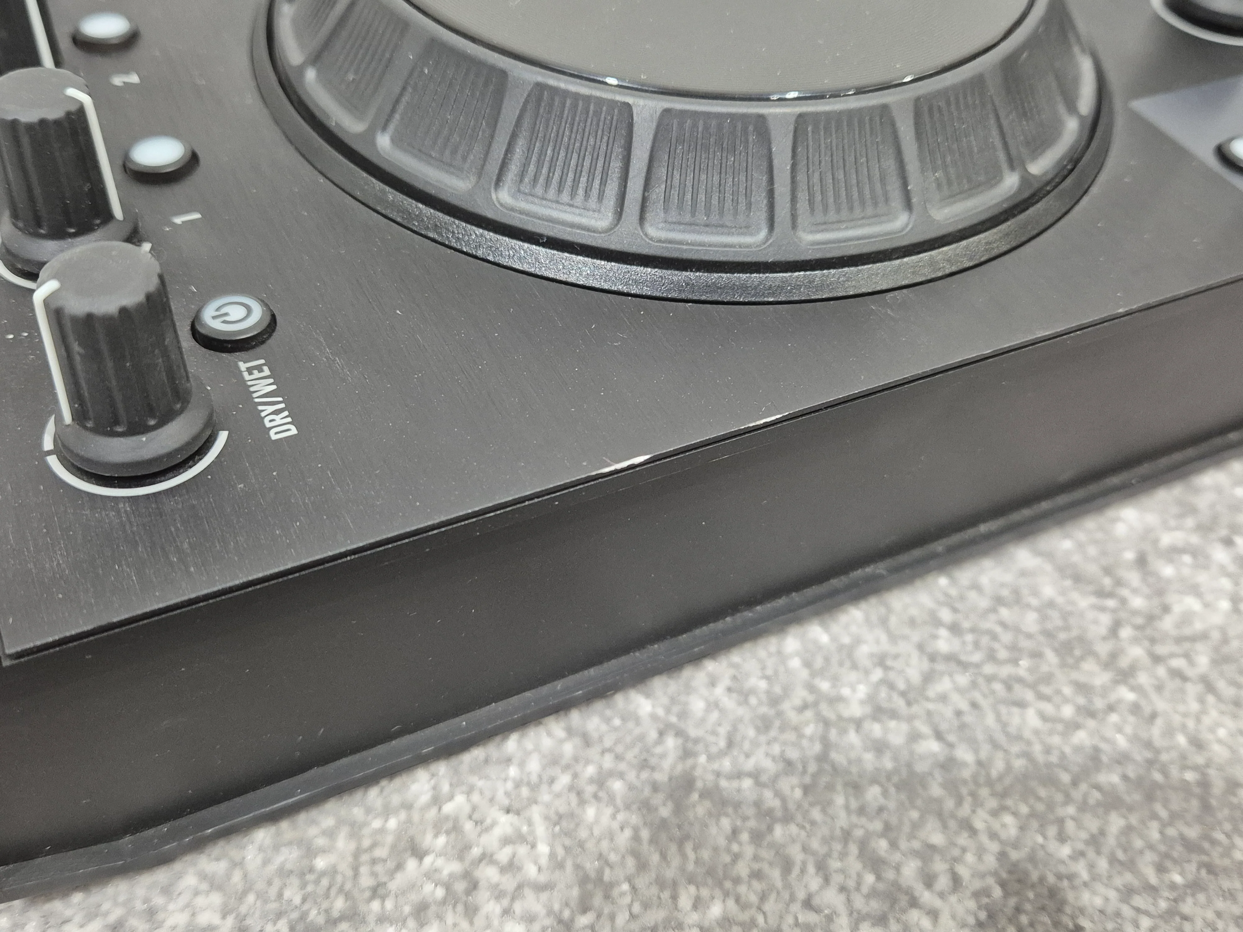 Native Instruments Traktor Kontrol S2 MK I - 2-Channel Digital DJ Controller - Image 6