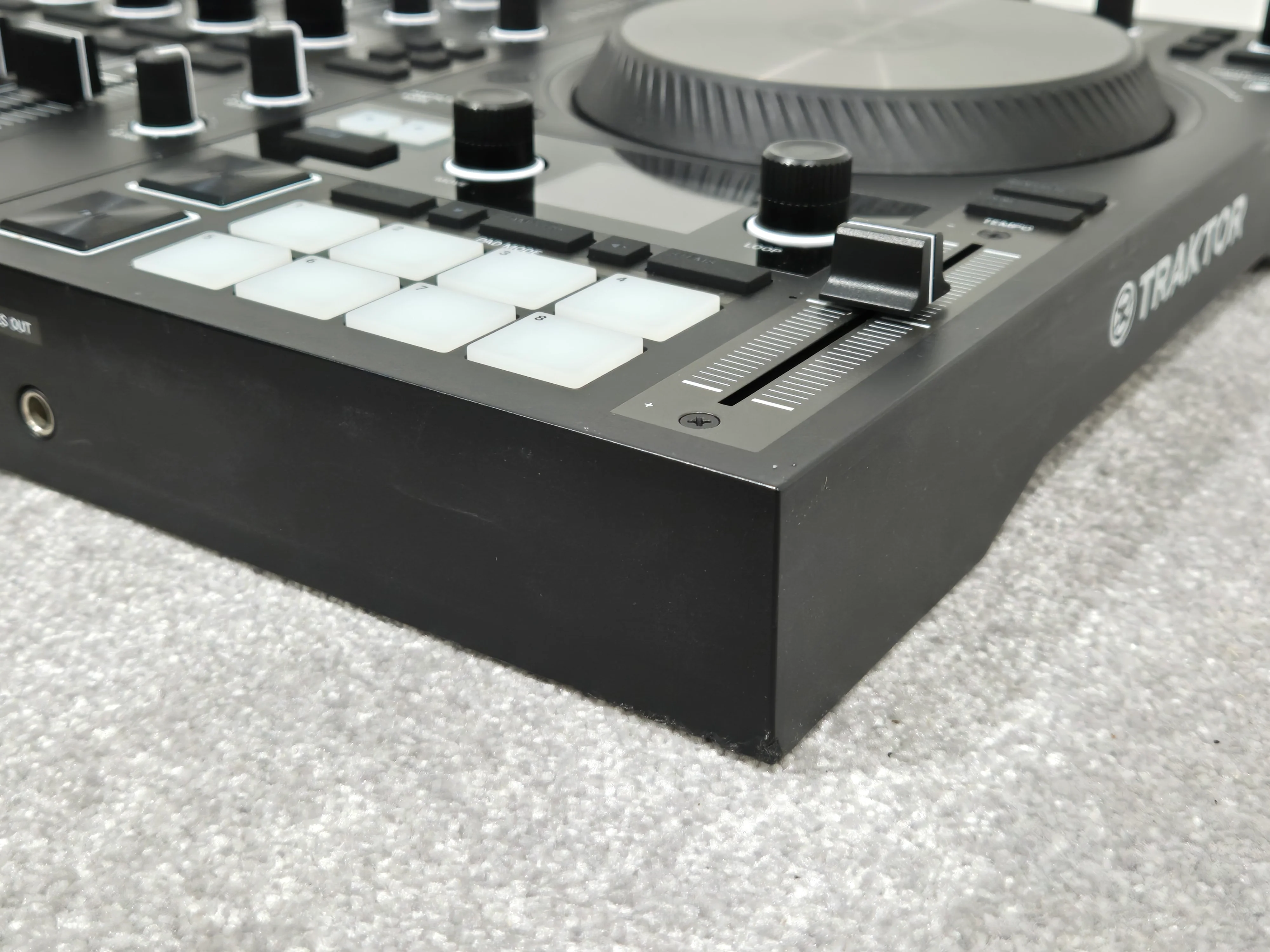 Native Instruments Traktor Kontrol S4 MK3 - 4 Channel DJ Controller - Image 13
